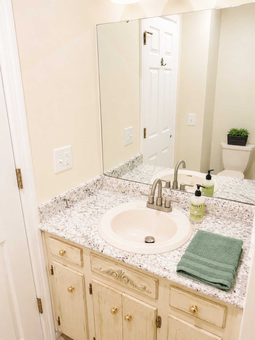 107 Candlewood Est Property Photo 20