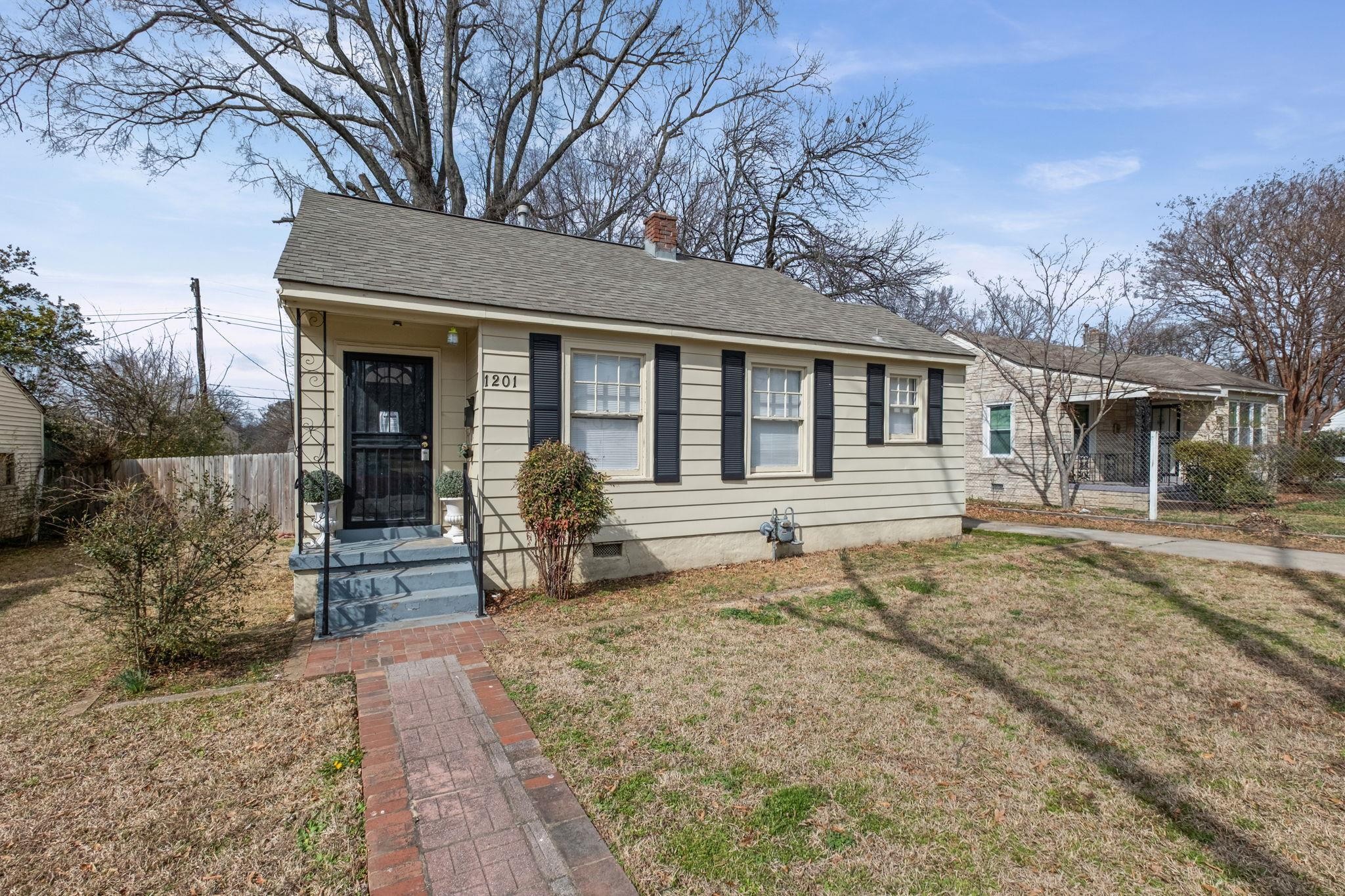 1201 Leawood St Property Photo 3