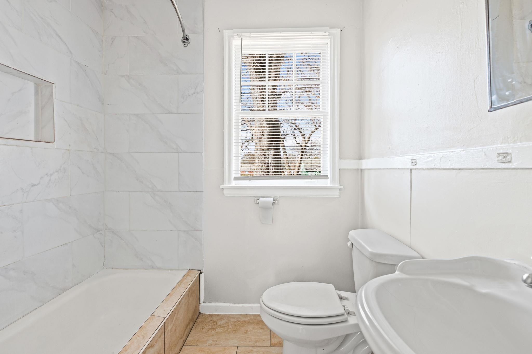 1201 Leawood St Property Photo 11