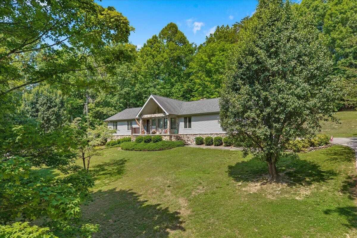 456 County Road 135 Property Photo 1