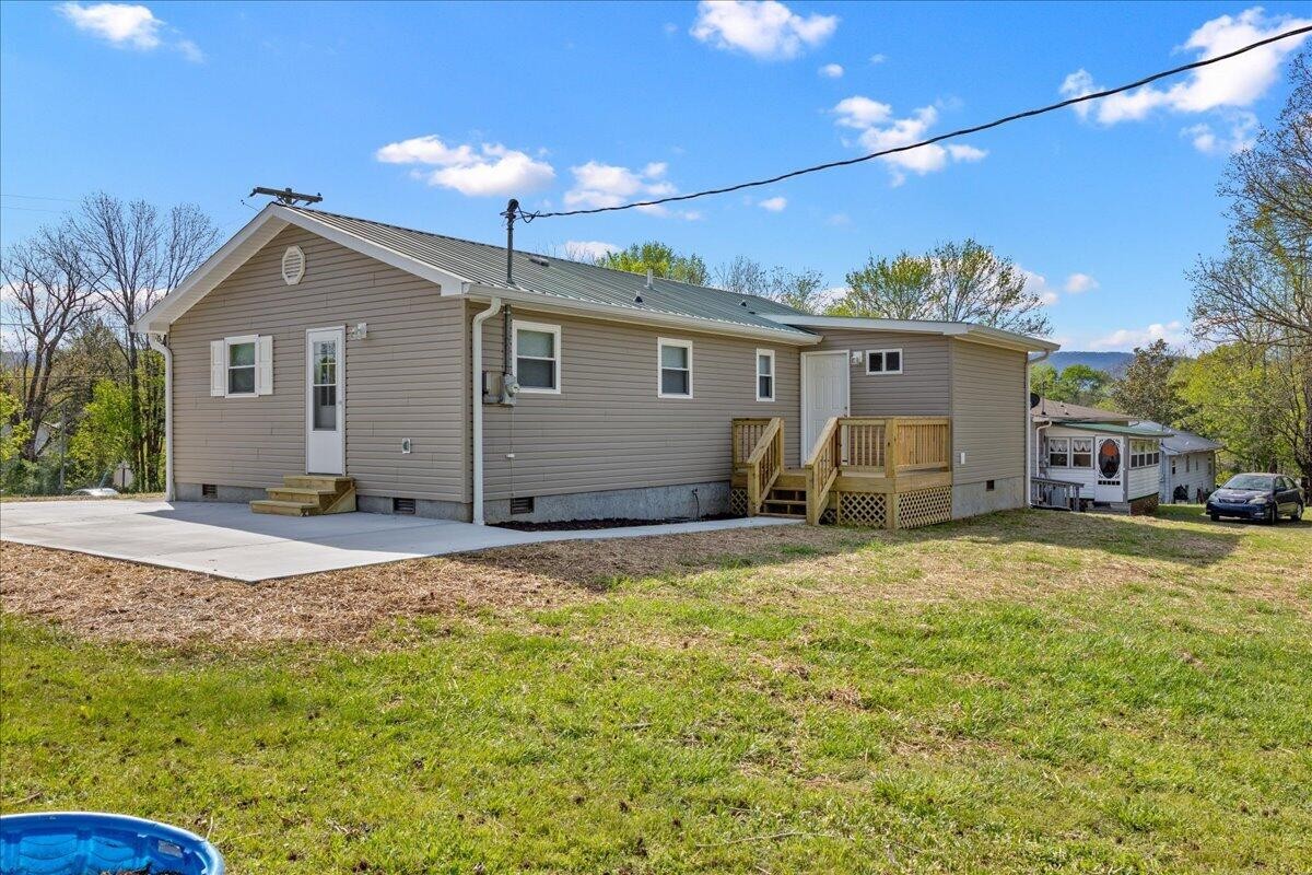 400 N Iowa Avenue Property Photo 2