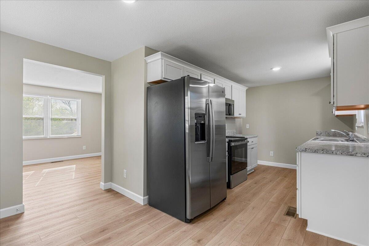 400 N Iowa Avenue Property Photo 6