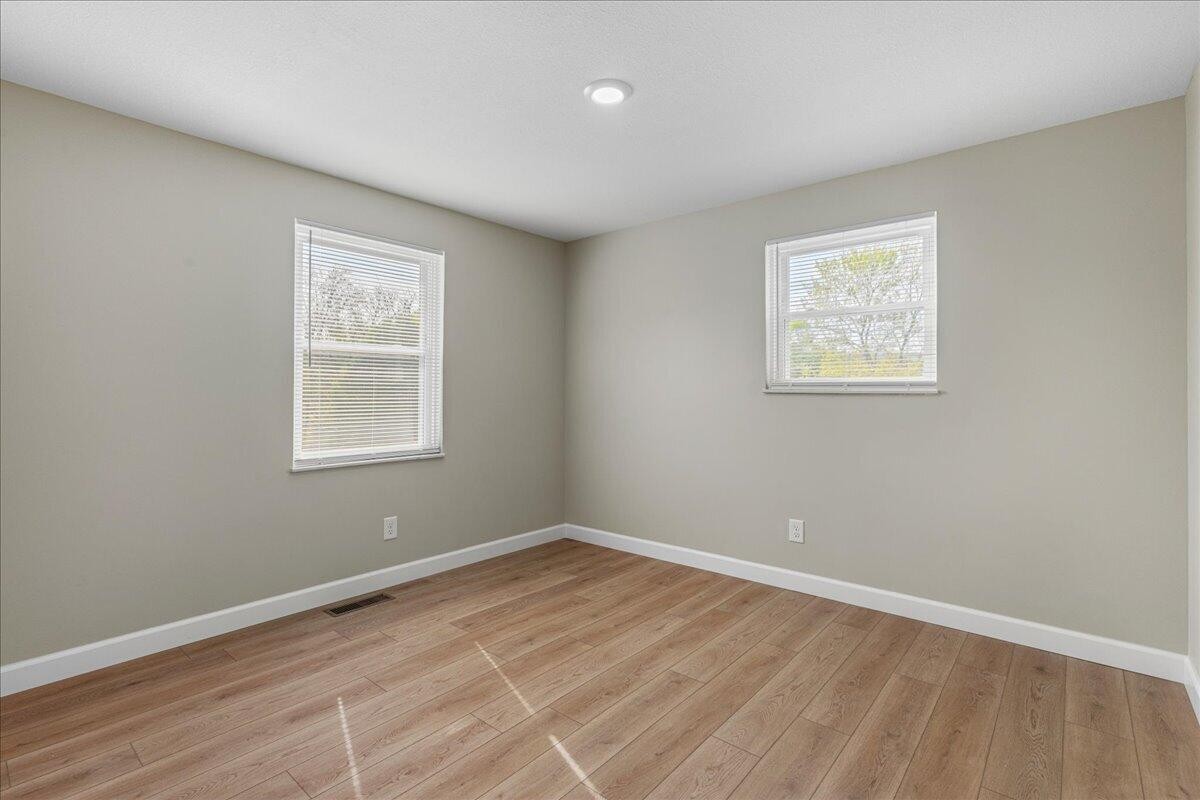 400 N Iowa Avenue Property Photo 12