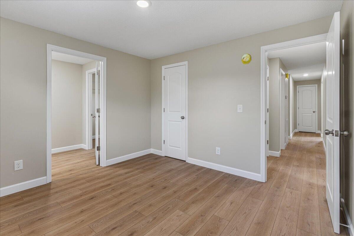 400 N Iowa Avenue Property Photo 16