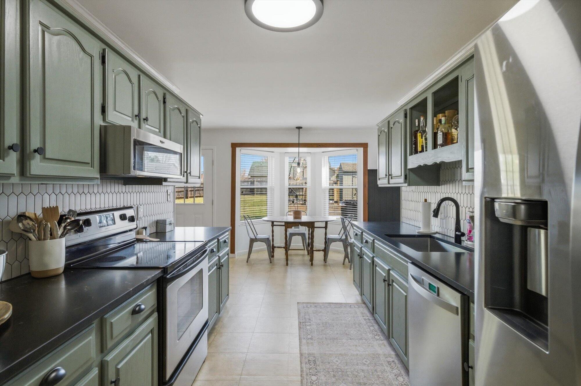 2727 Kenwood Drive Property Photo 19