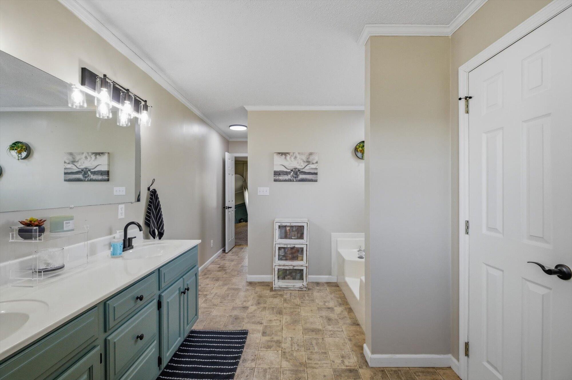 2727 Kenwood Drive Property Photo 25