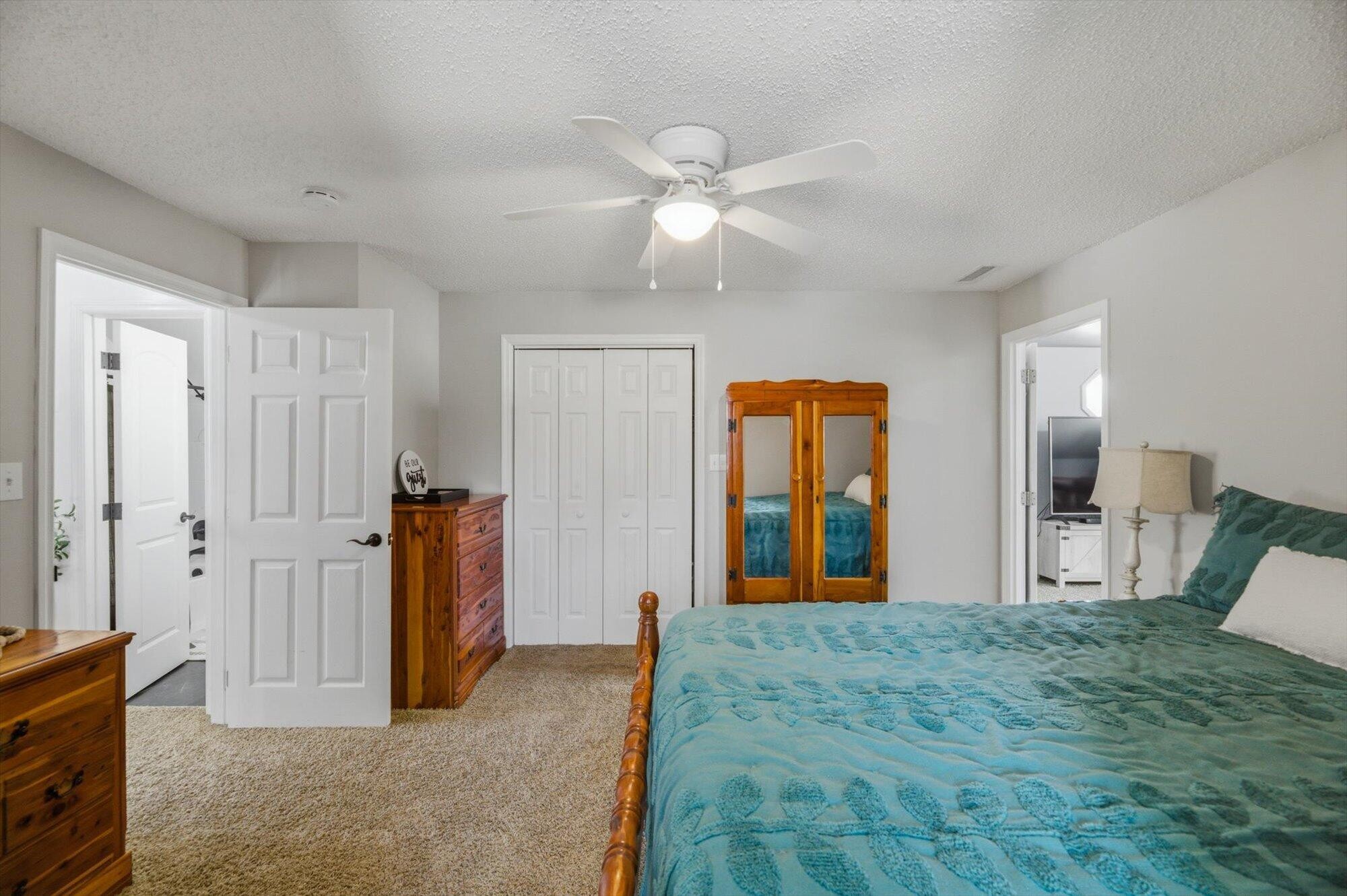 2727 Kenwood Drive Property Photo 33