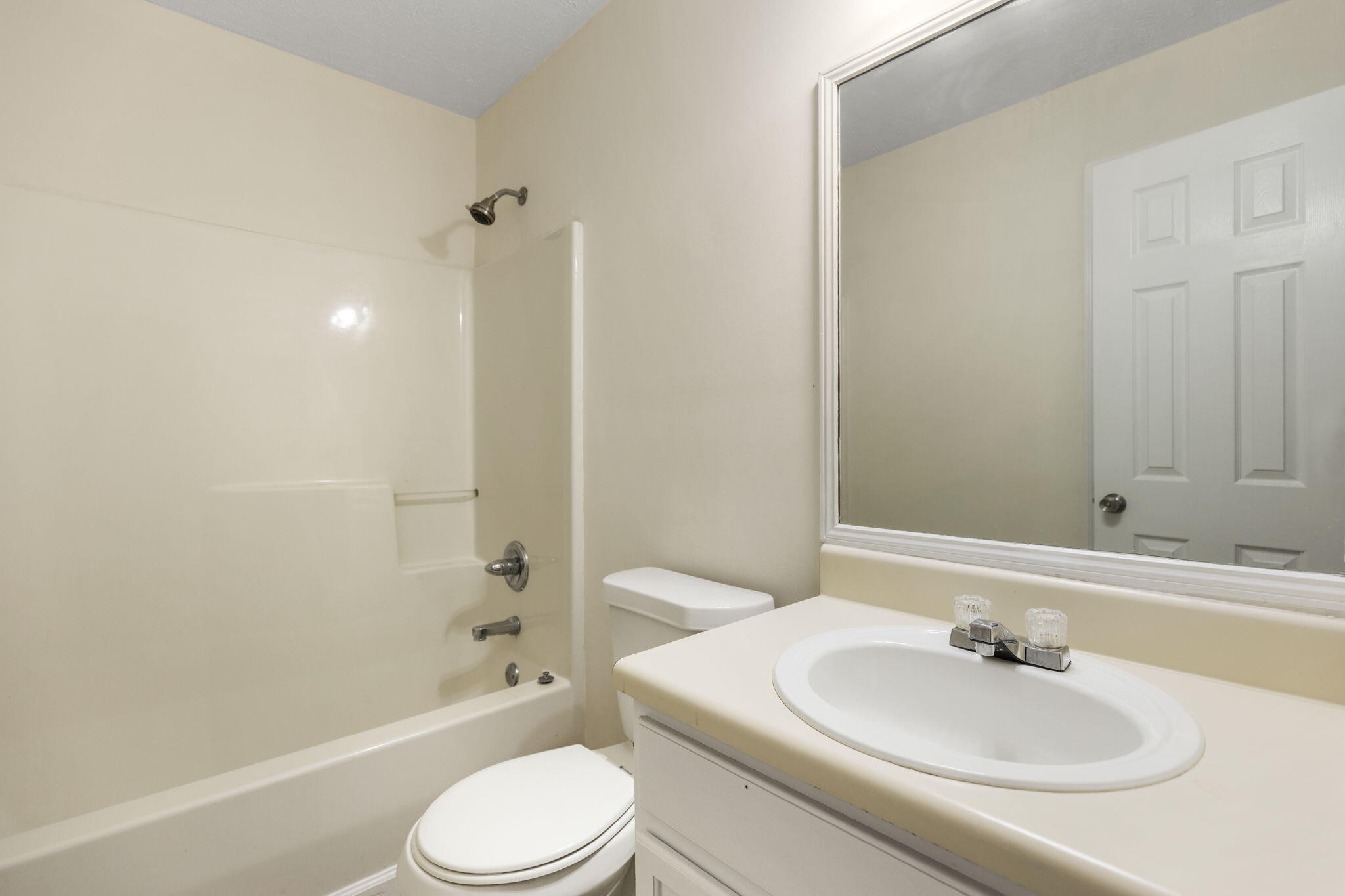 1541 Oak Tree Lane, Se Property Photo 13