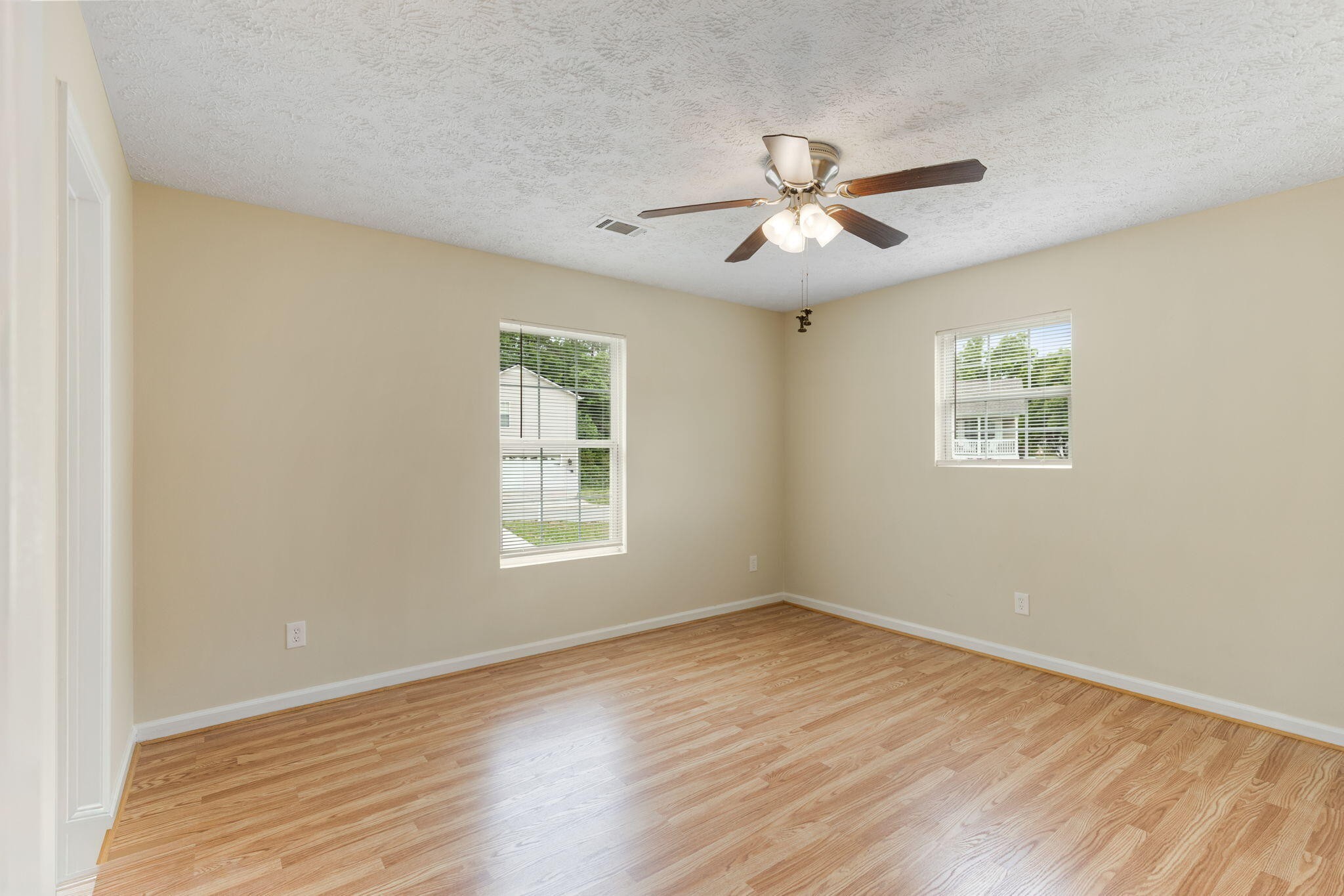 1541 Oak Tree Lane, Se Property Photo 16