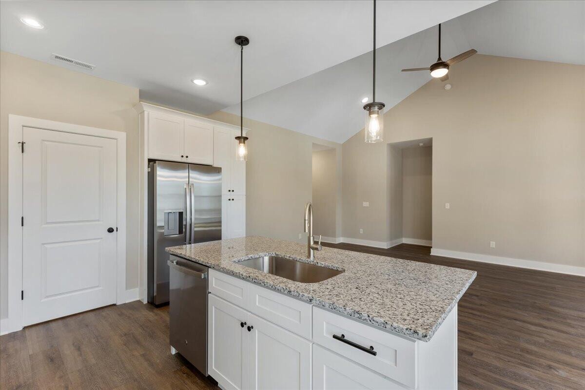 5220 Norah Place, Nw Property Photo 13