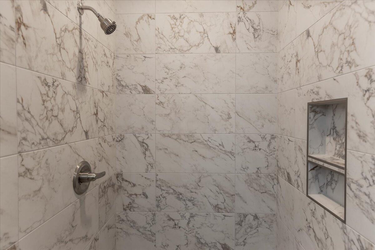 5220 Norah Place, Nw Property Photo 21