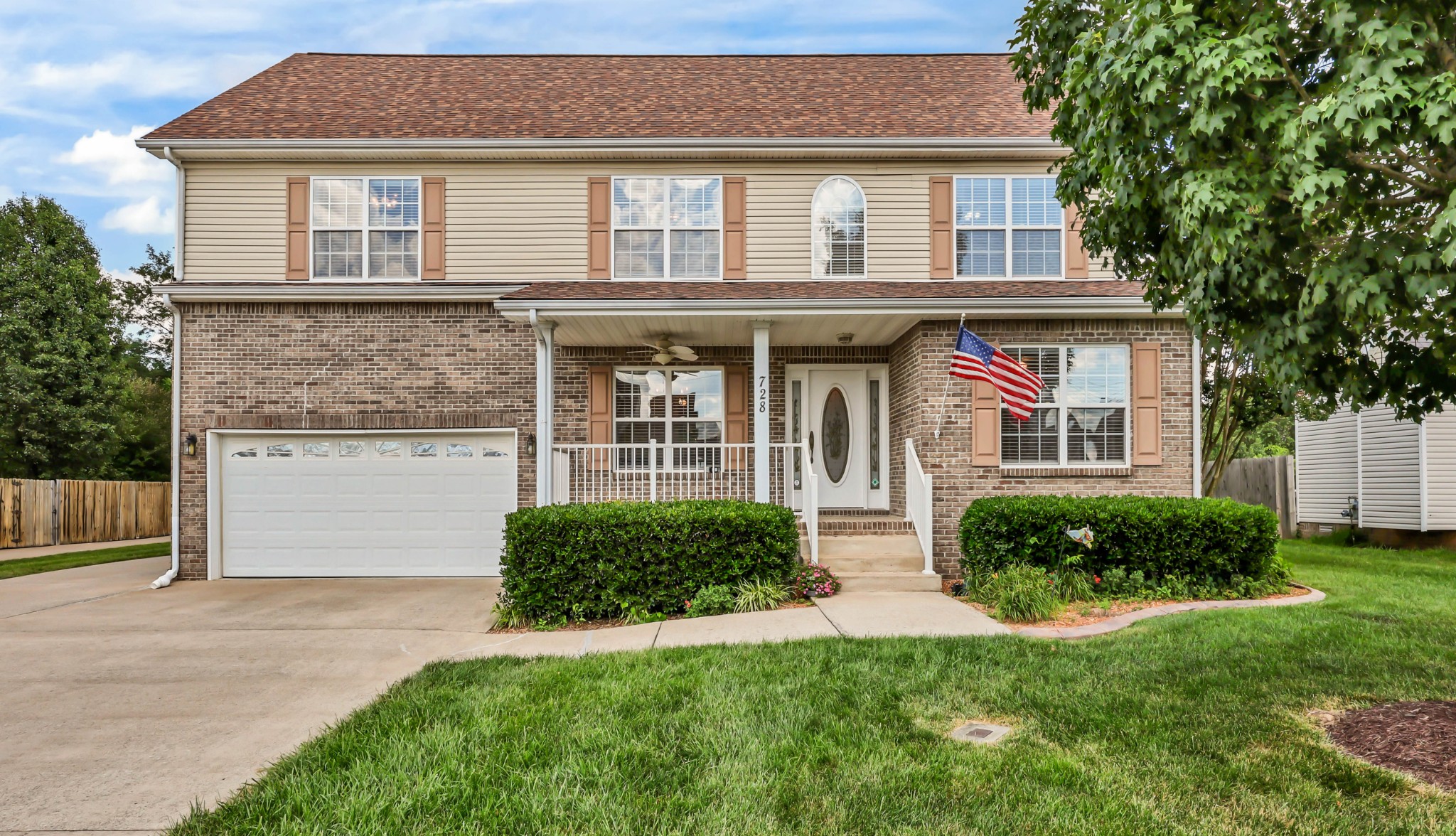 728 Winding Bluff Way Property Photo 1