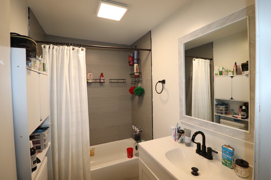 814 W End Ave Property Photo 5