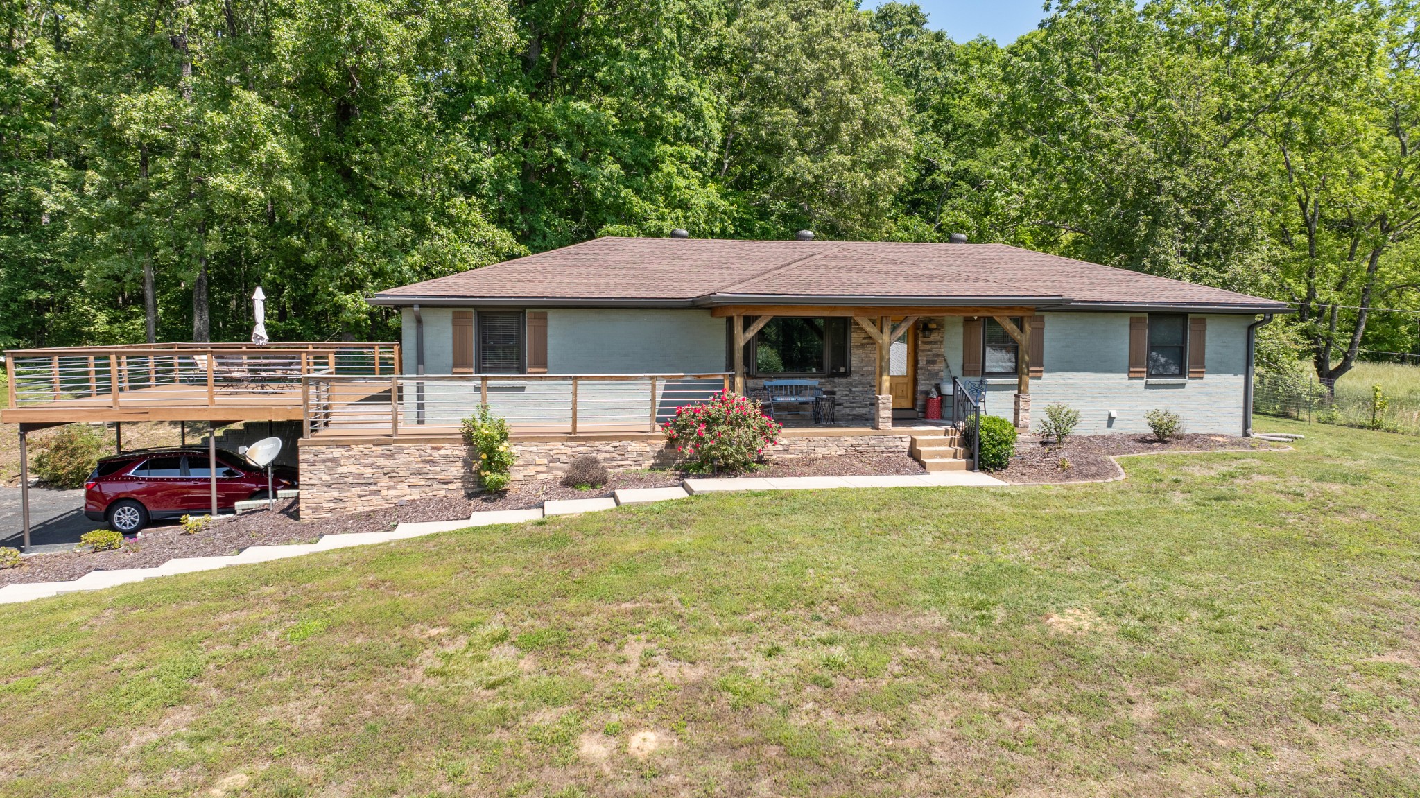 7623 Highway 100 Property Photo 2