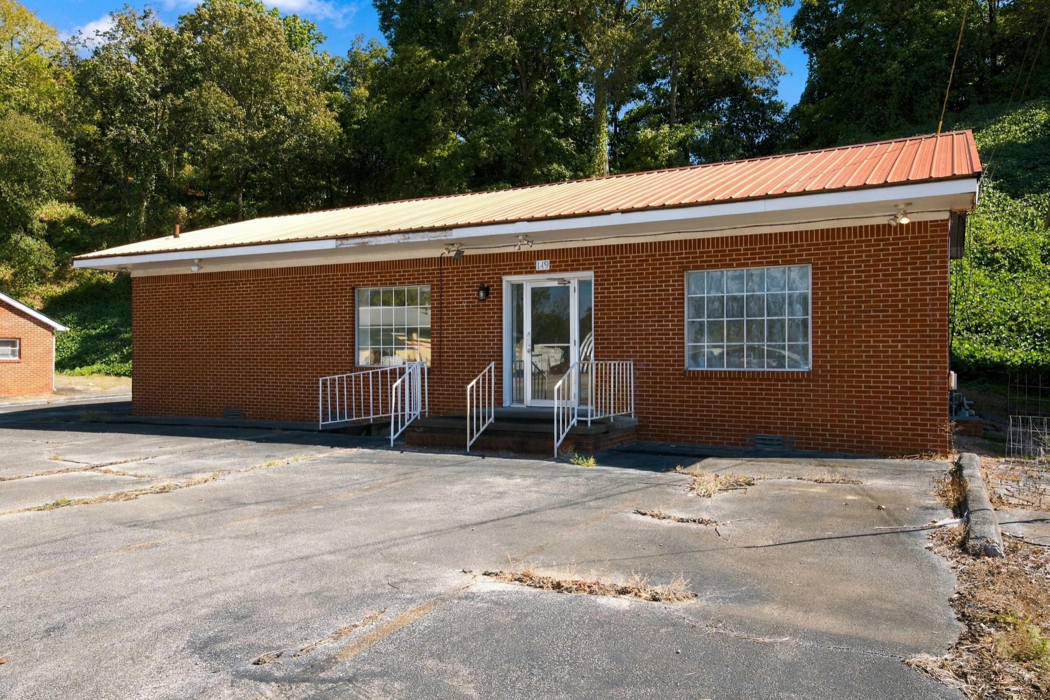 149 Linden Rd Property Photo 3