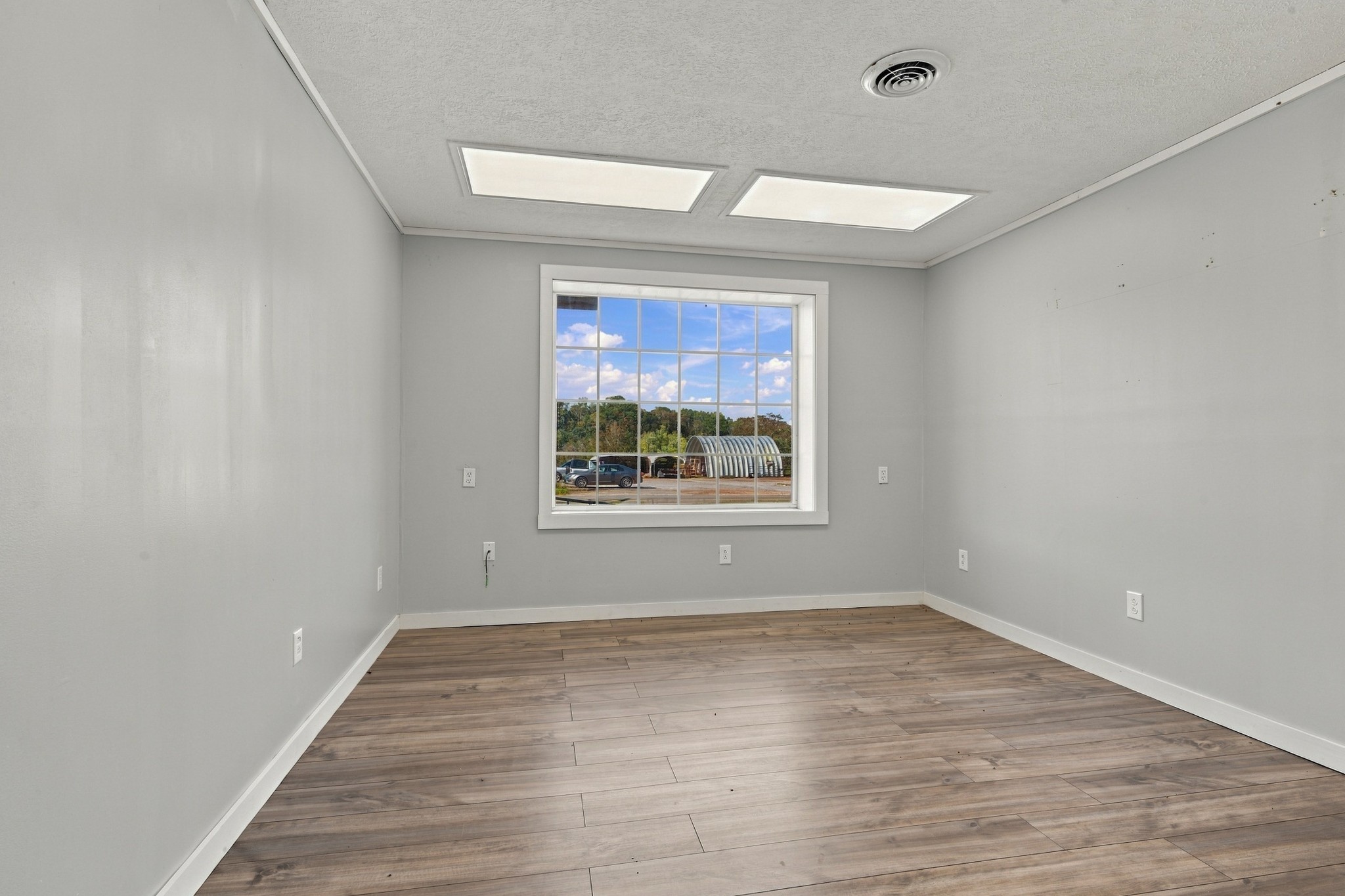 149 Linden Rd Property Photo 15