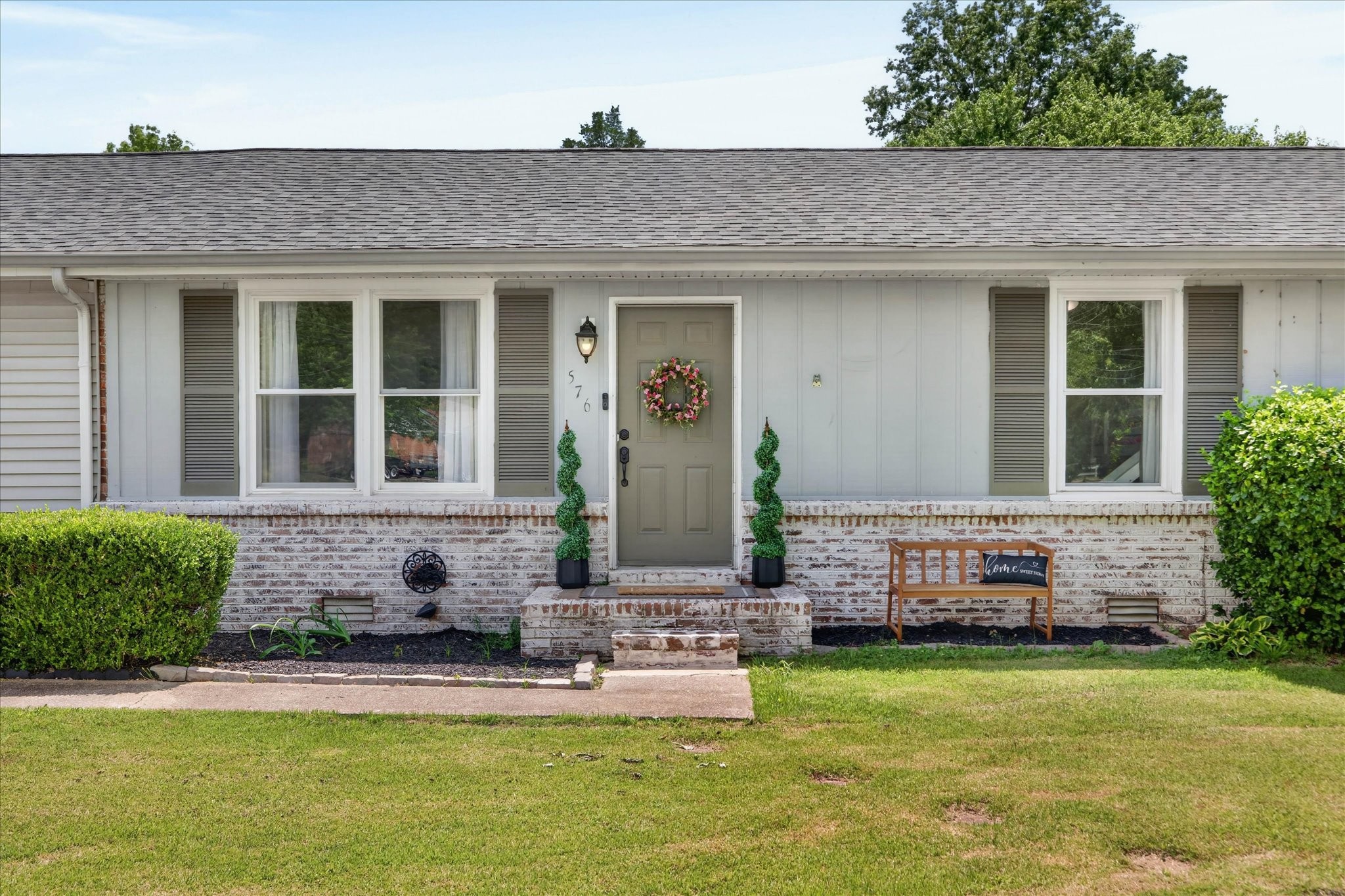 576 Cynthia Dr