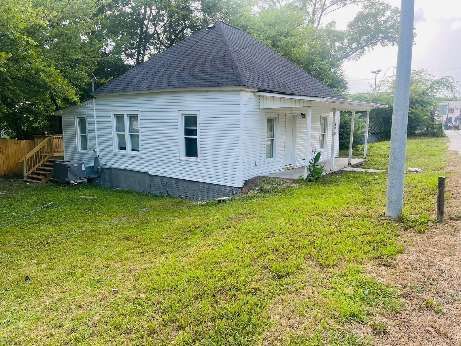 970 Wildwood Avenue, Se Property Photo 1