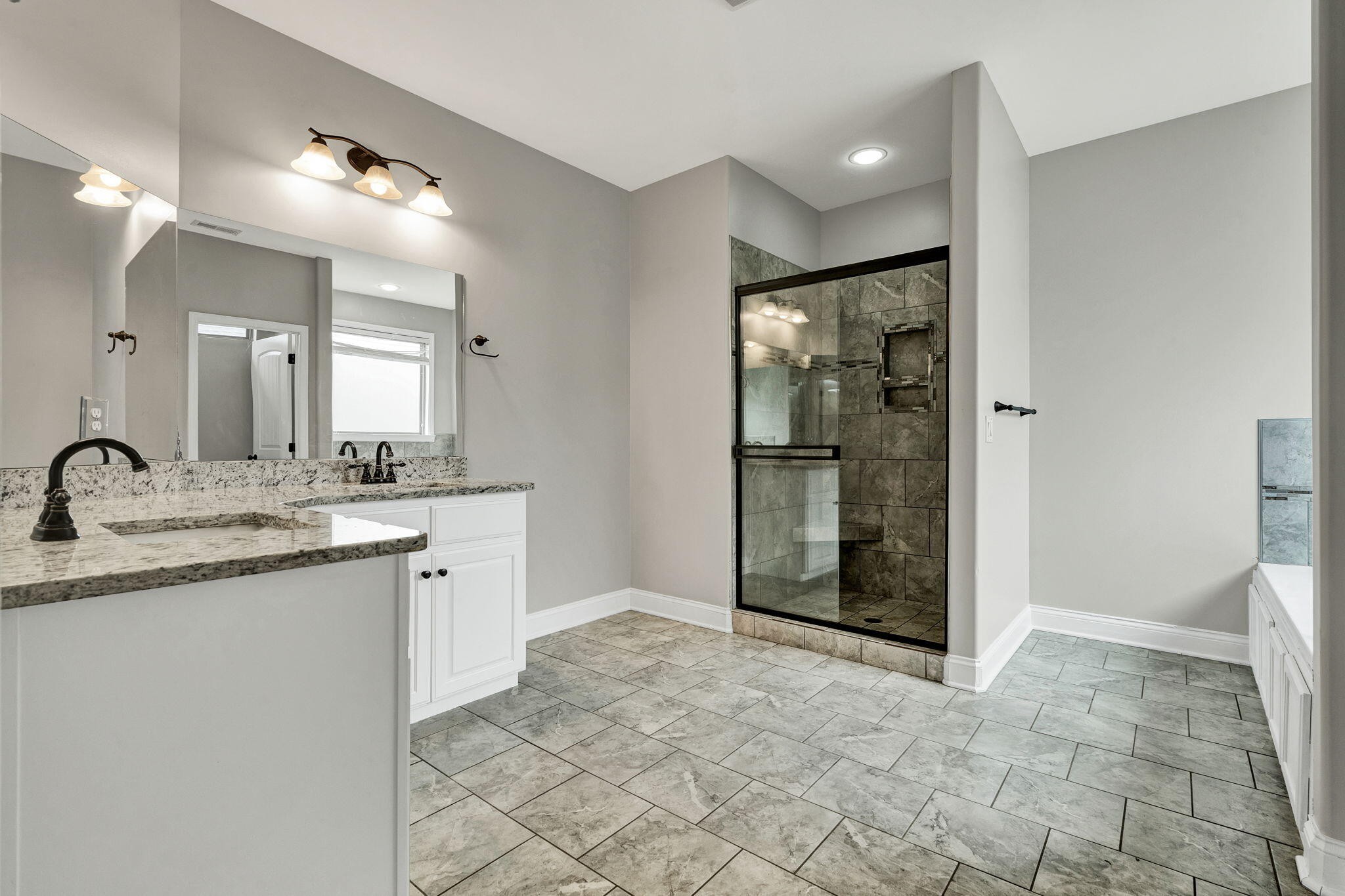 210 Winding Glen Drive, Nw Property Photo 33