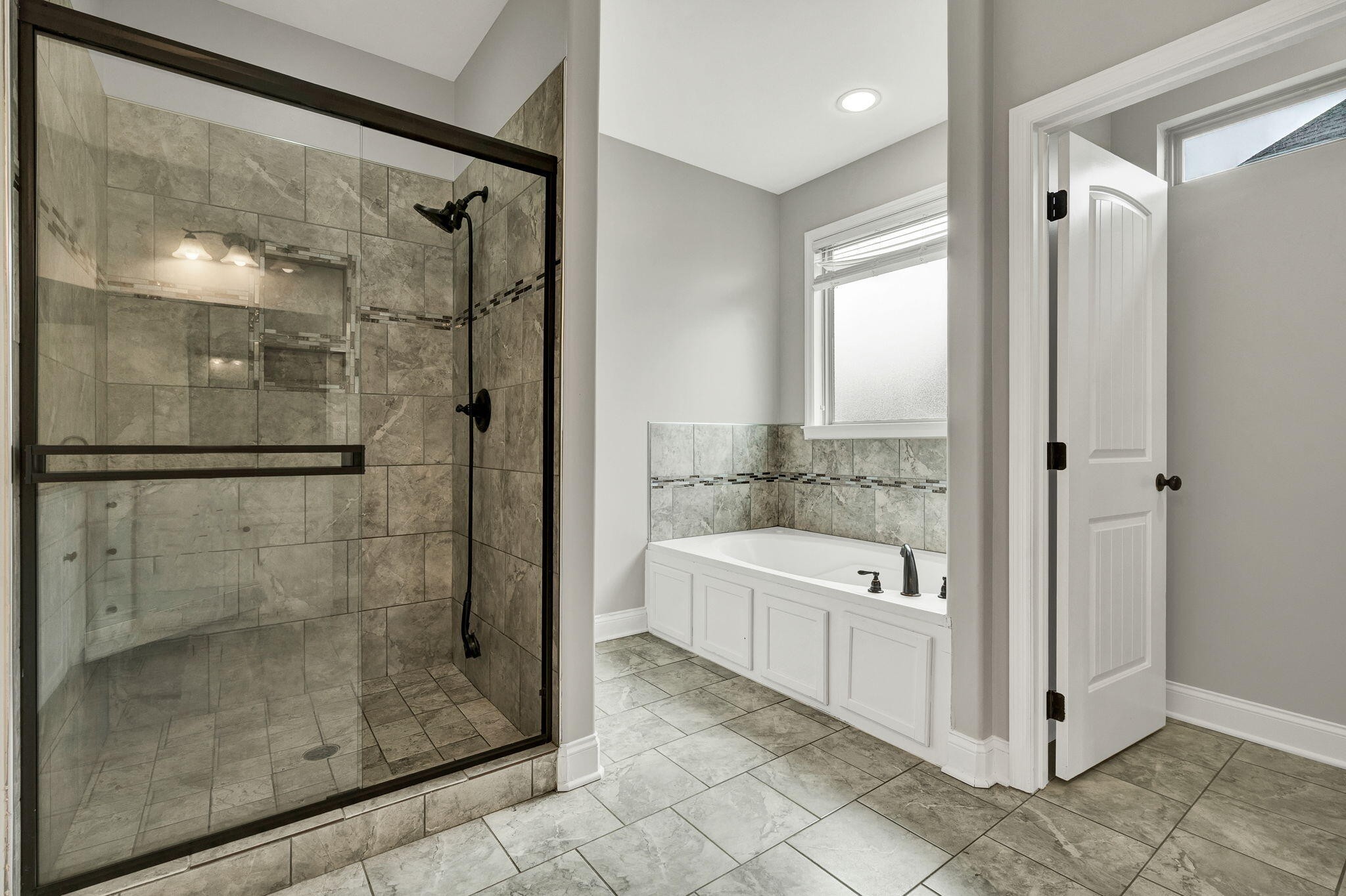 210 Winding Glen Drive, Nw Property Photo 35