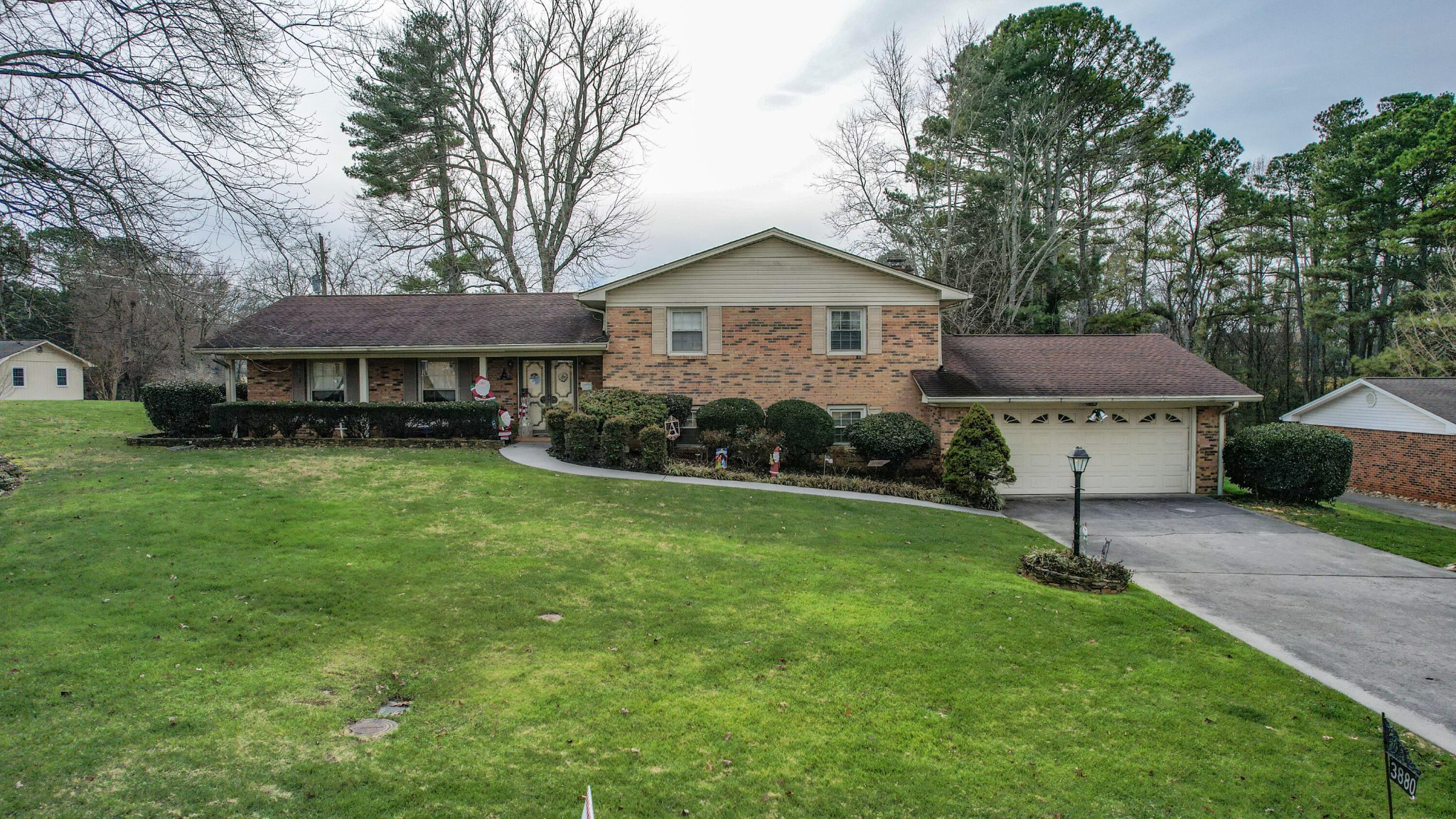 3880 Westview Drive, Nw Property Photo 1