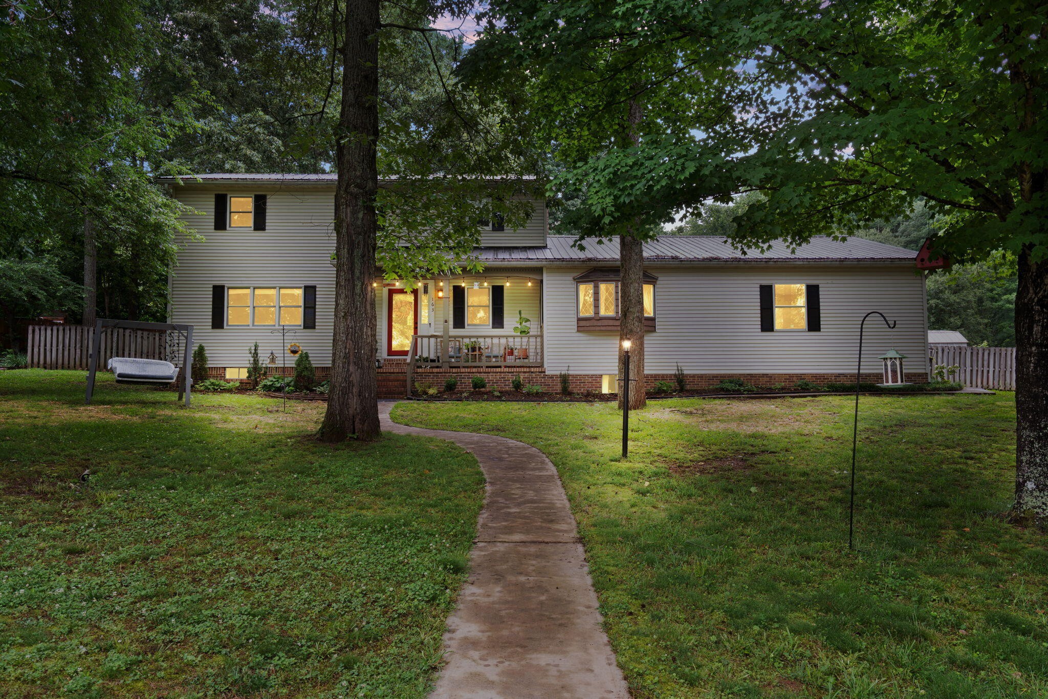 163 Mapleton Forest Drive, Nw Property Photo 1