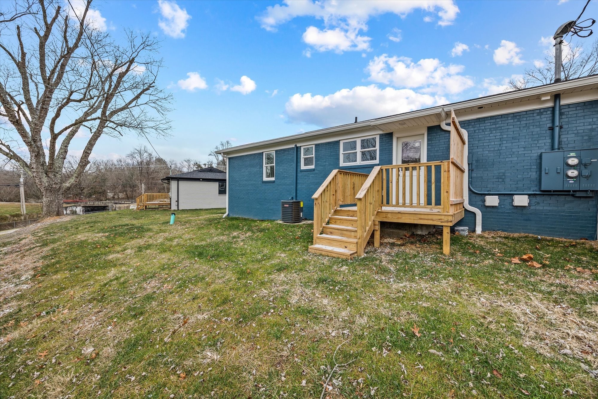 227 Boatman St Property Photo 19