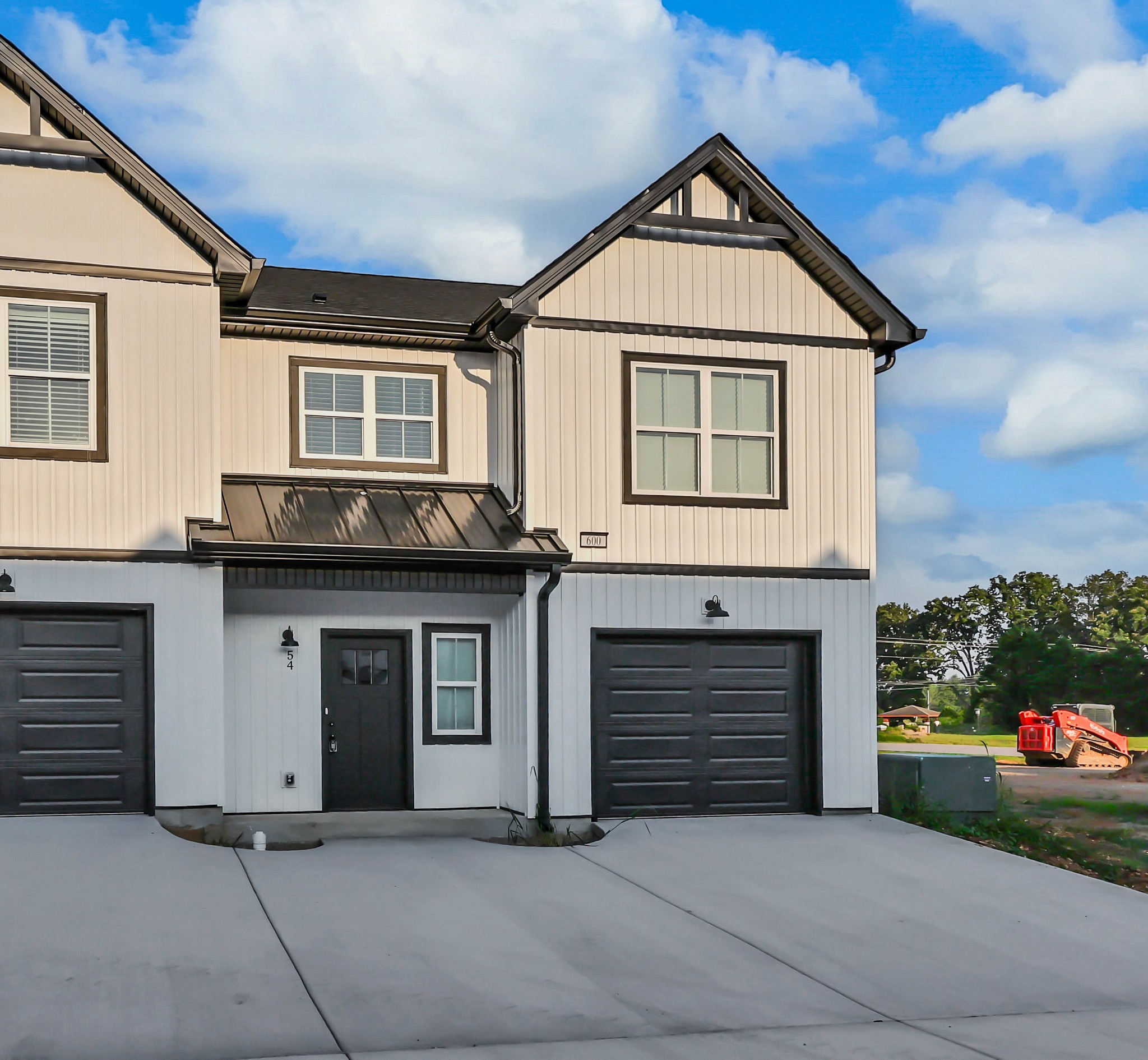 166 Sango Dr Property Photo 2
