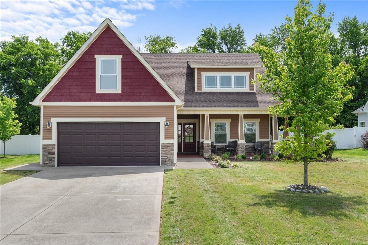 640 Laurel Ln