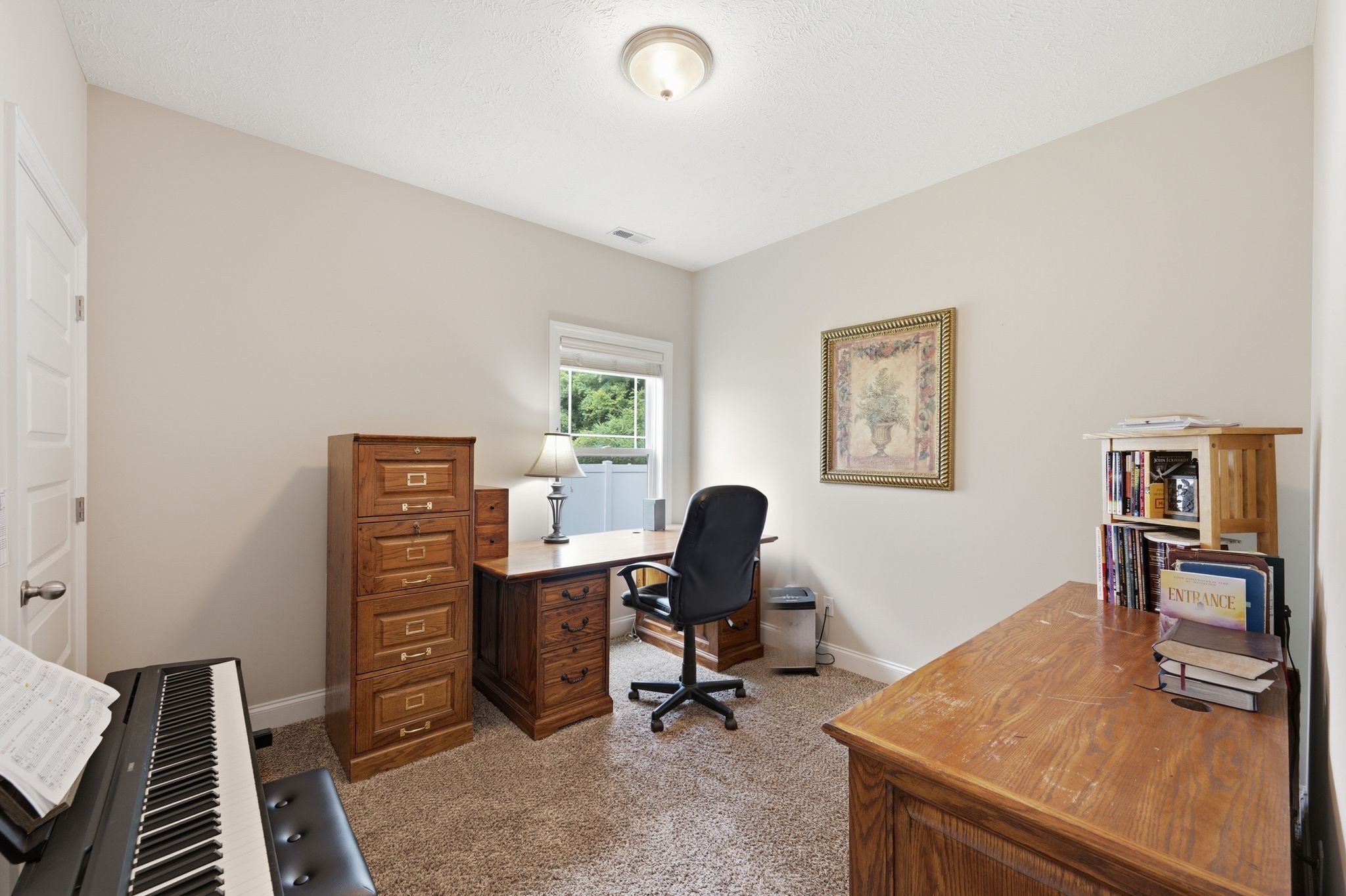 640 Laurel Ln Property Photo 12