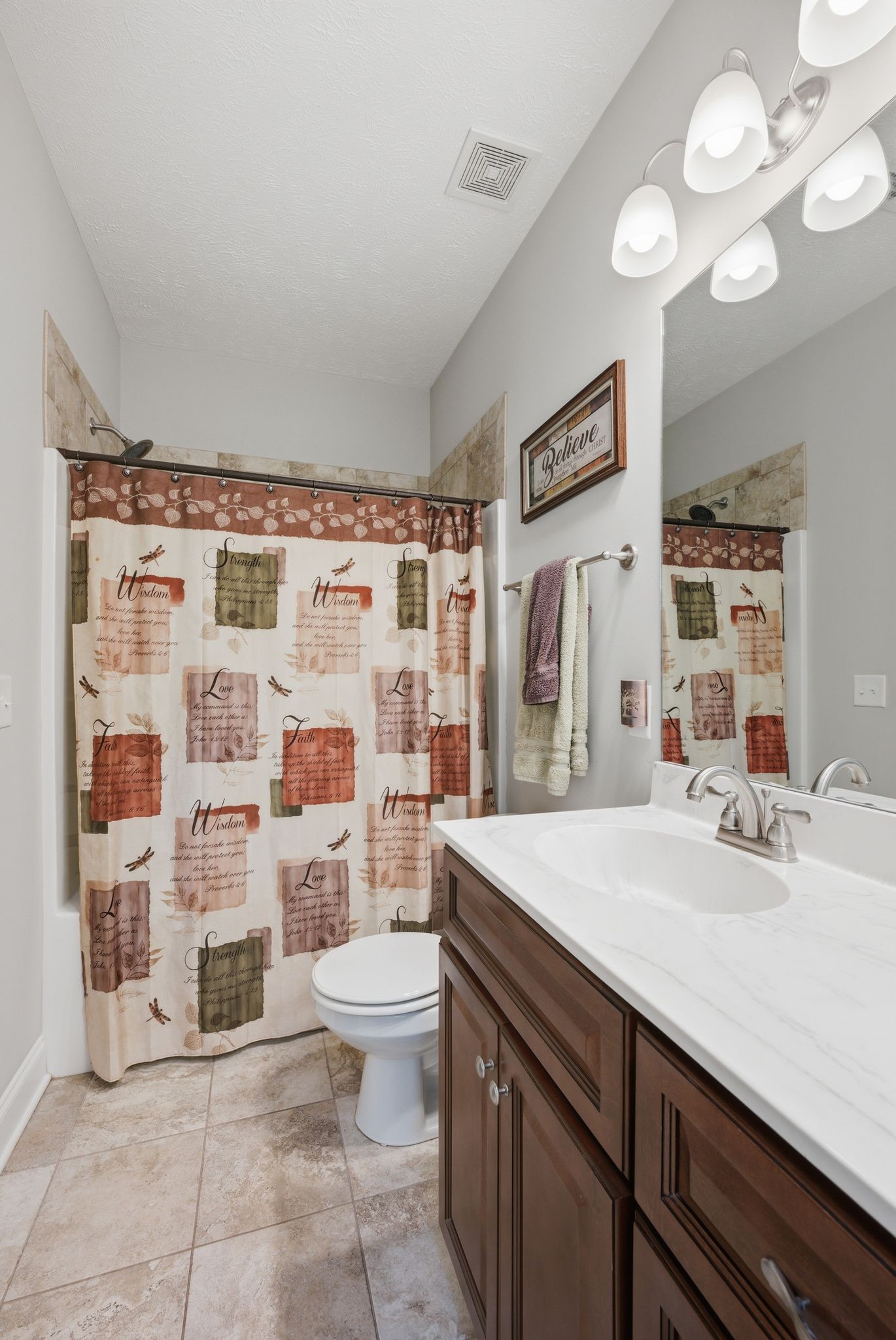 640 Laurel Ln Property Photo 18