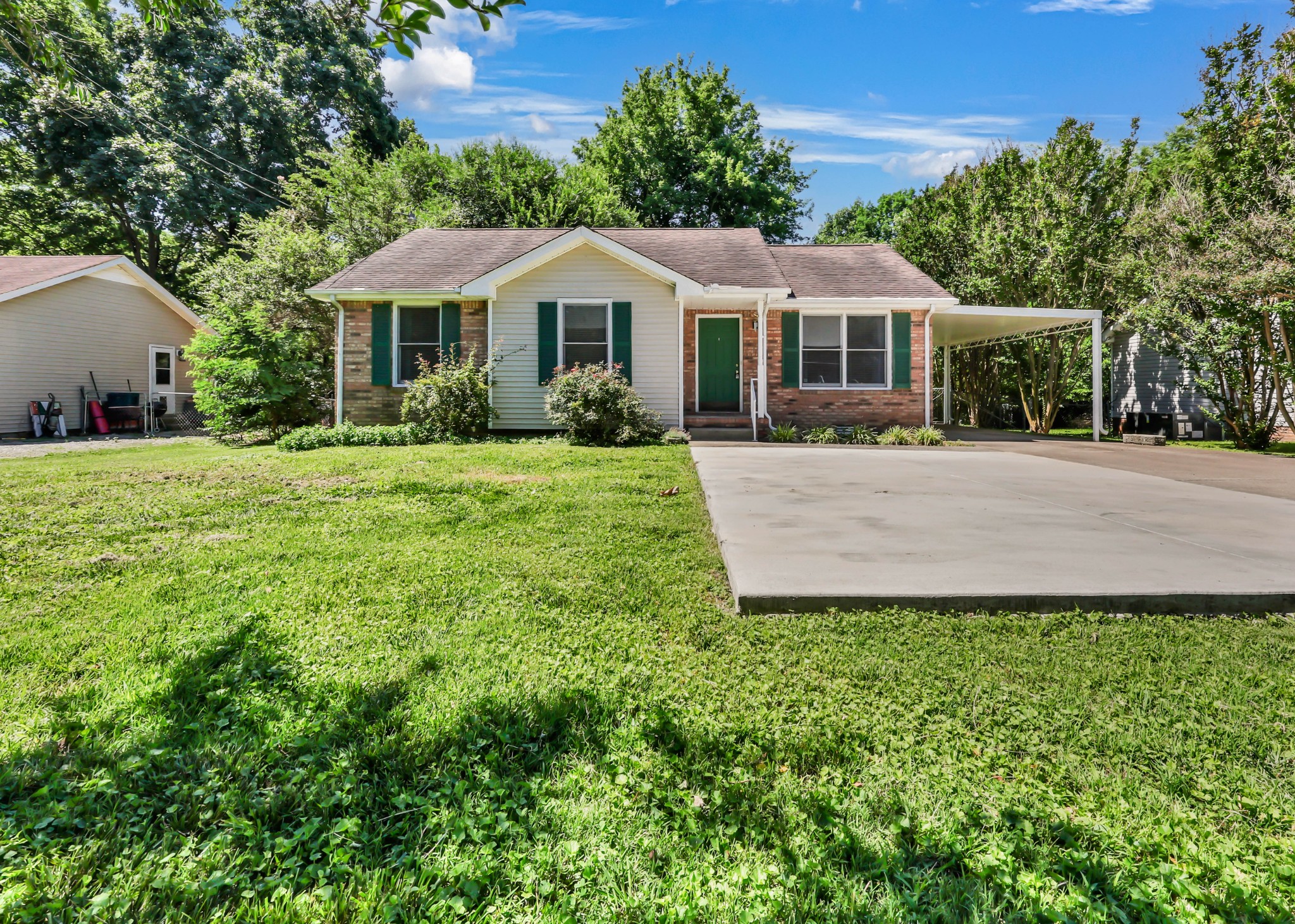 748 Needmore Rd Property Photo 1