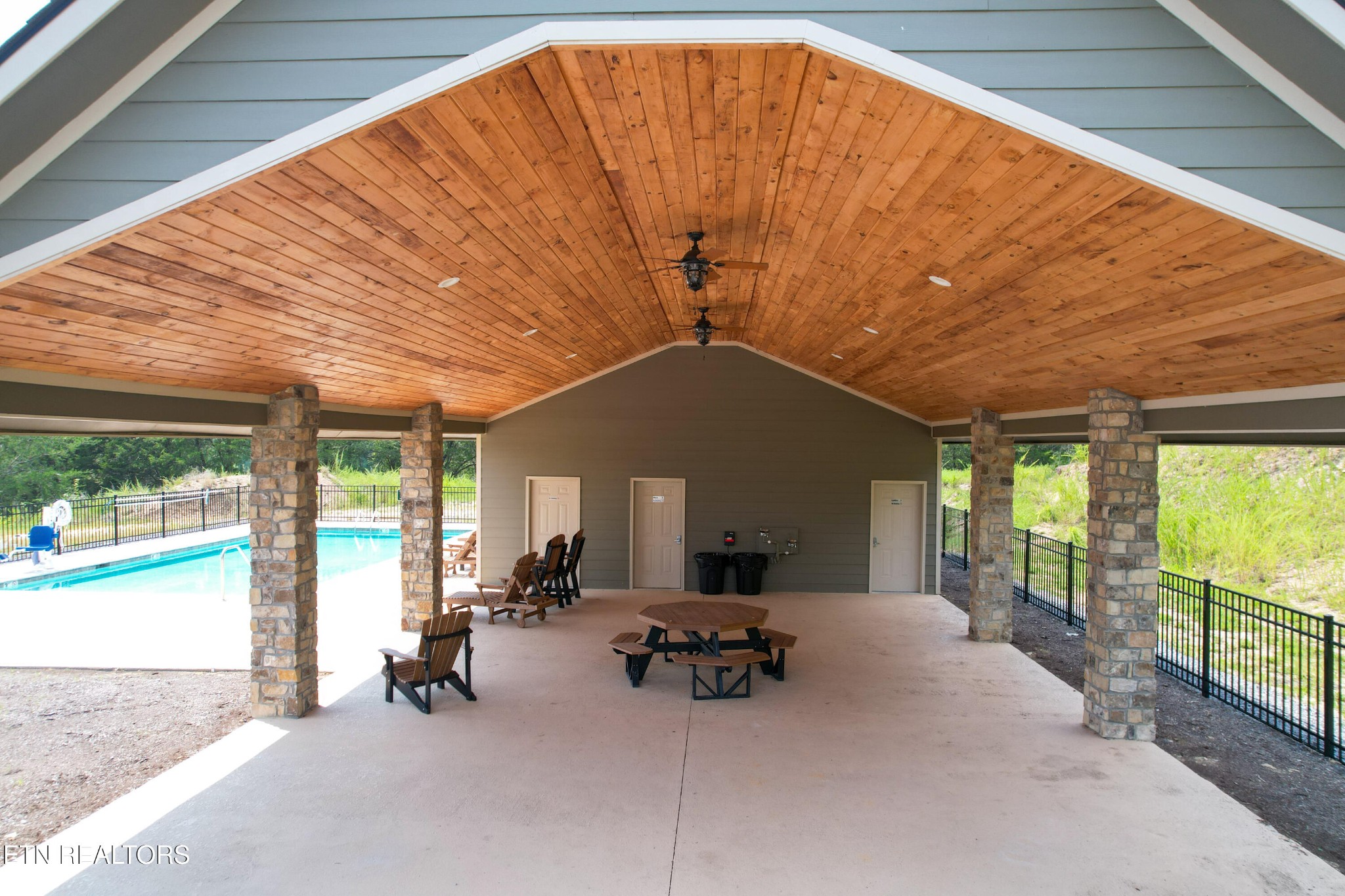 122 Ridge Point Tr Property Photo 32