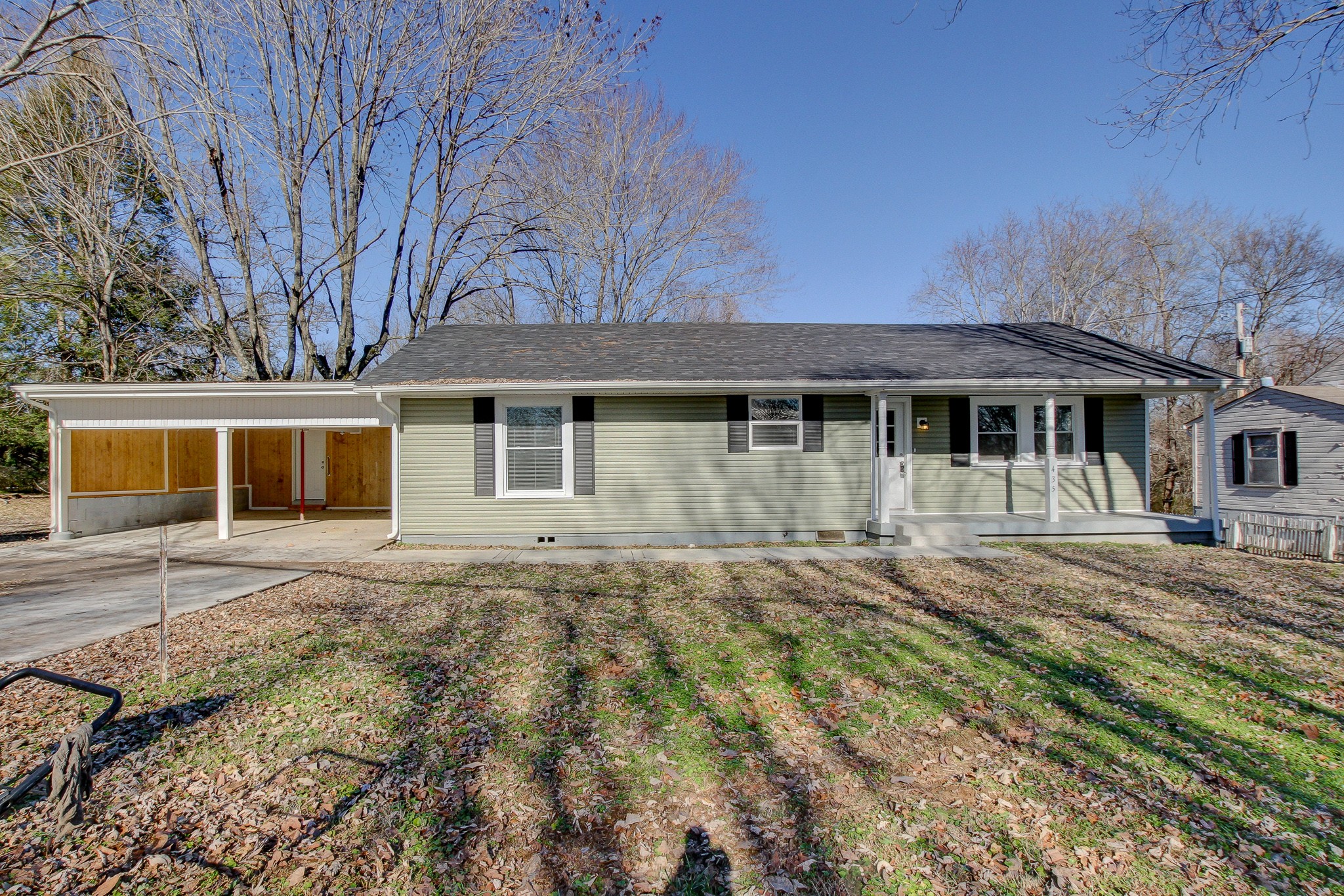 435 Circle Dr
