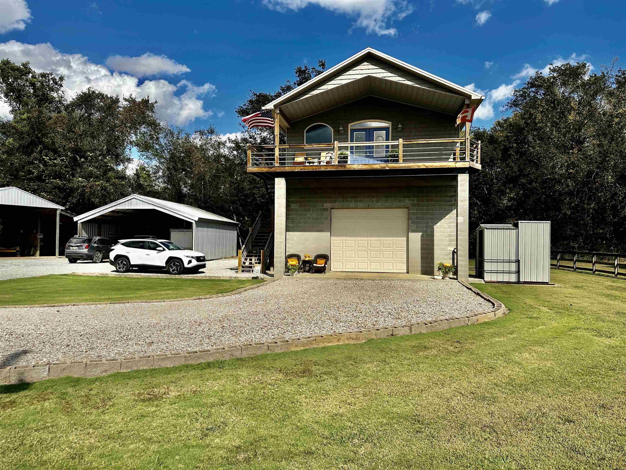 3060 Catfish Ln Property Photo 1