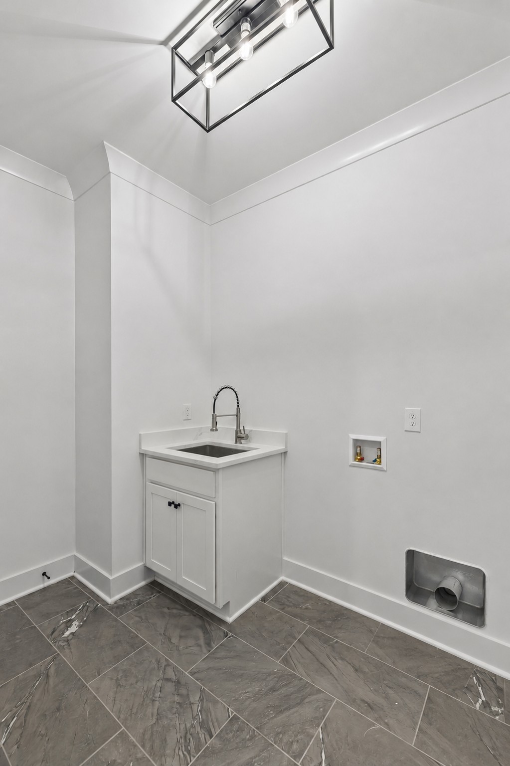 2418 River Rd Property Photo 41