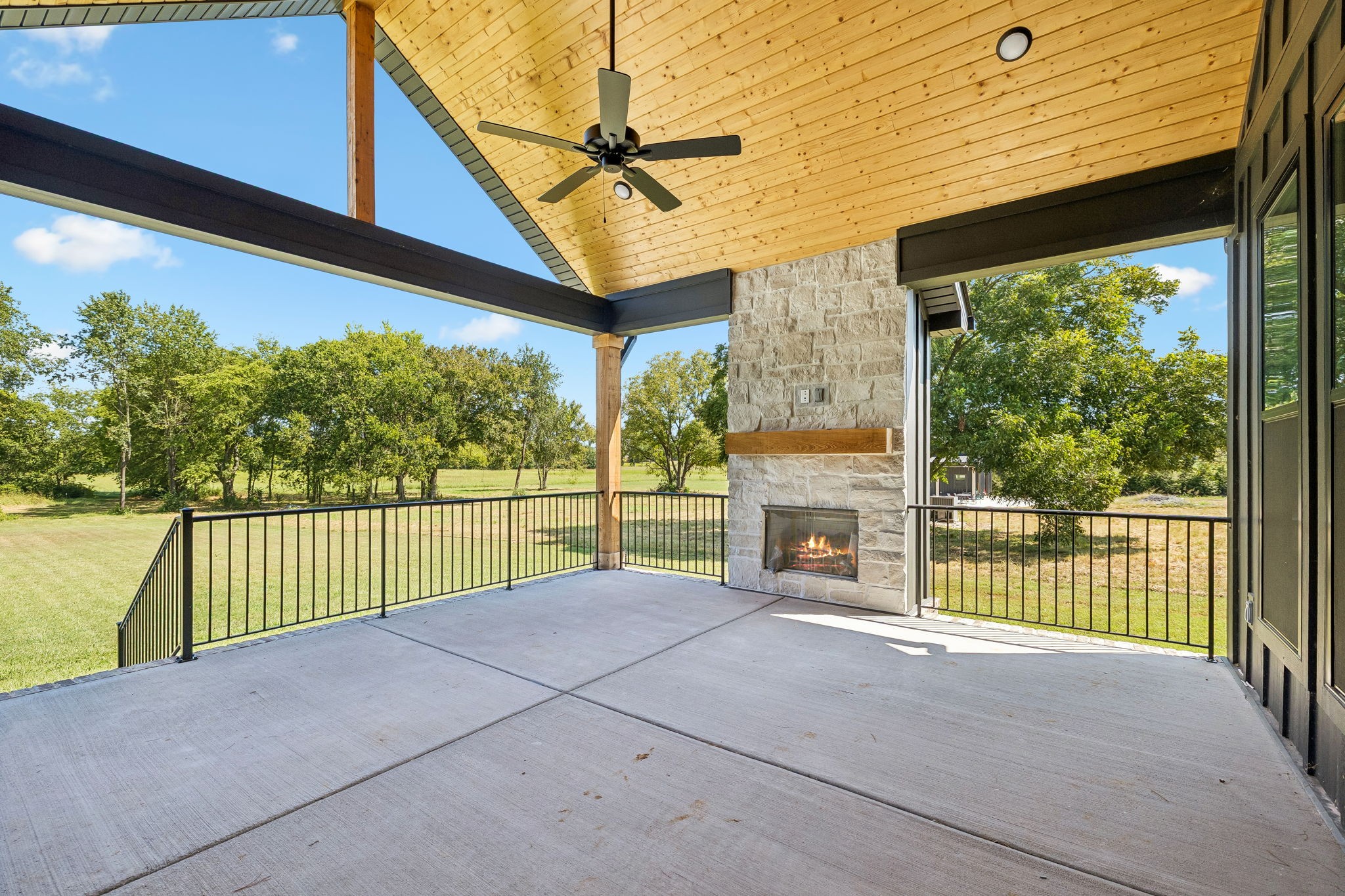 2418 River Rd Property Photo 68