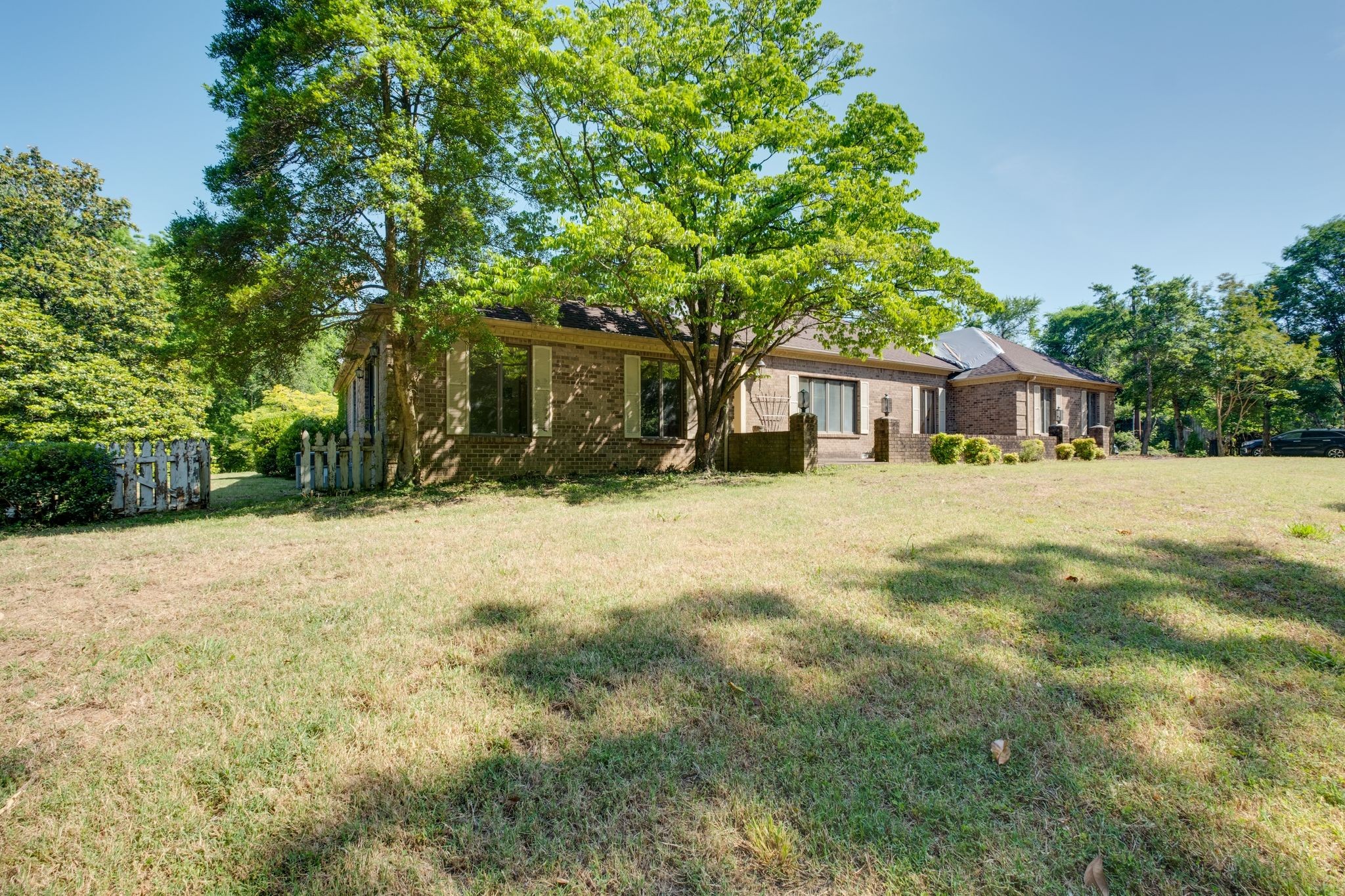 651 Old Lebanon Dirt Rd Property Photo 12