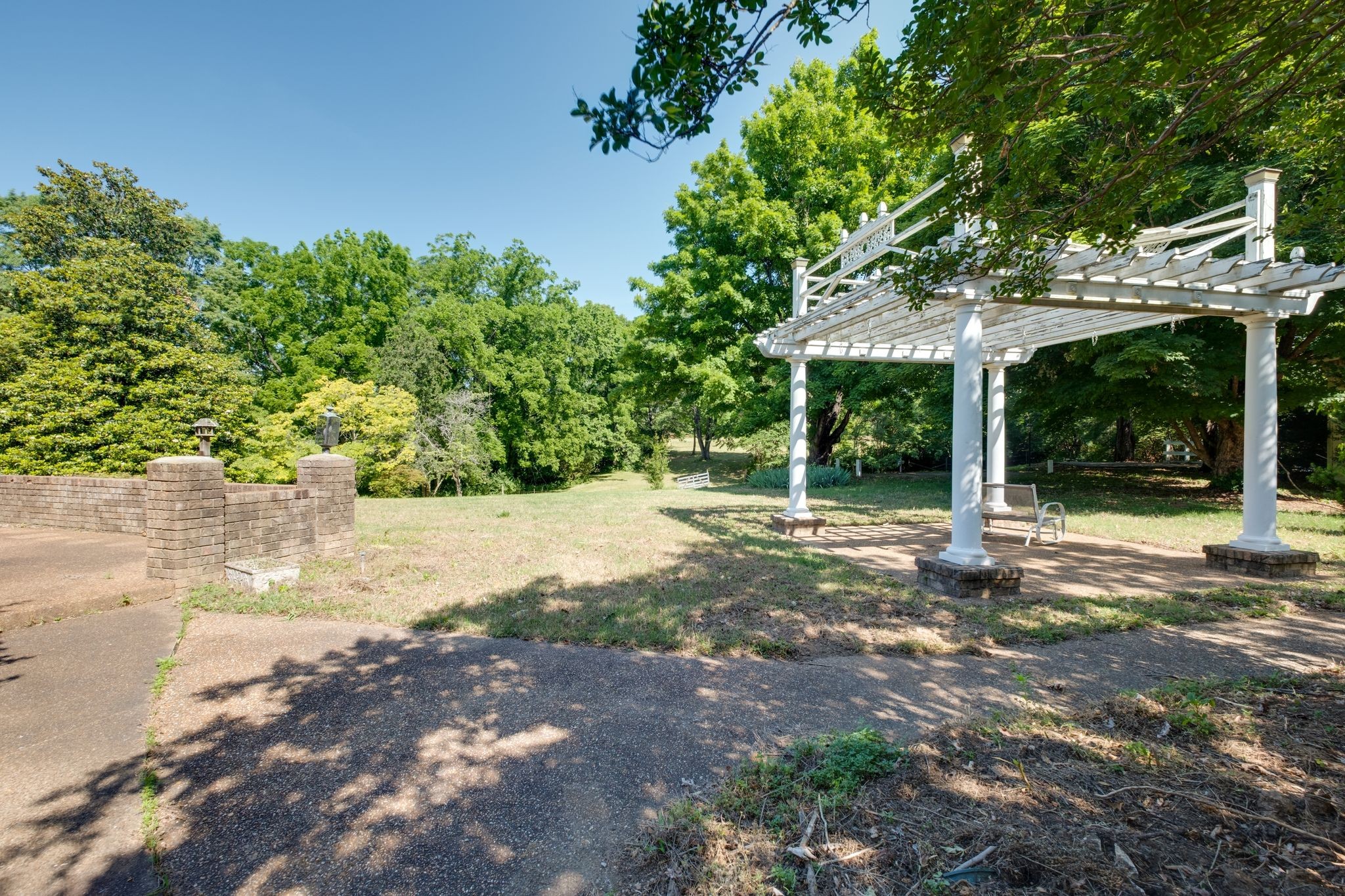 651 Old Lebanon Dirt Rd Property Photo 42