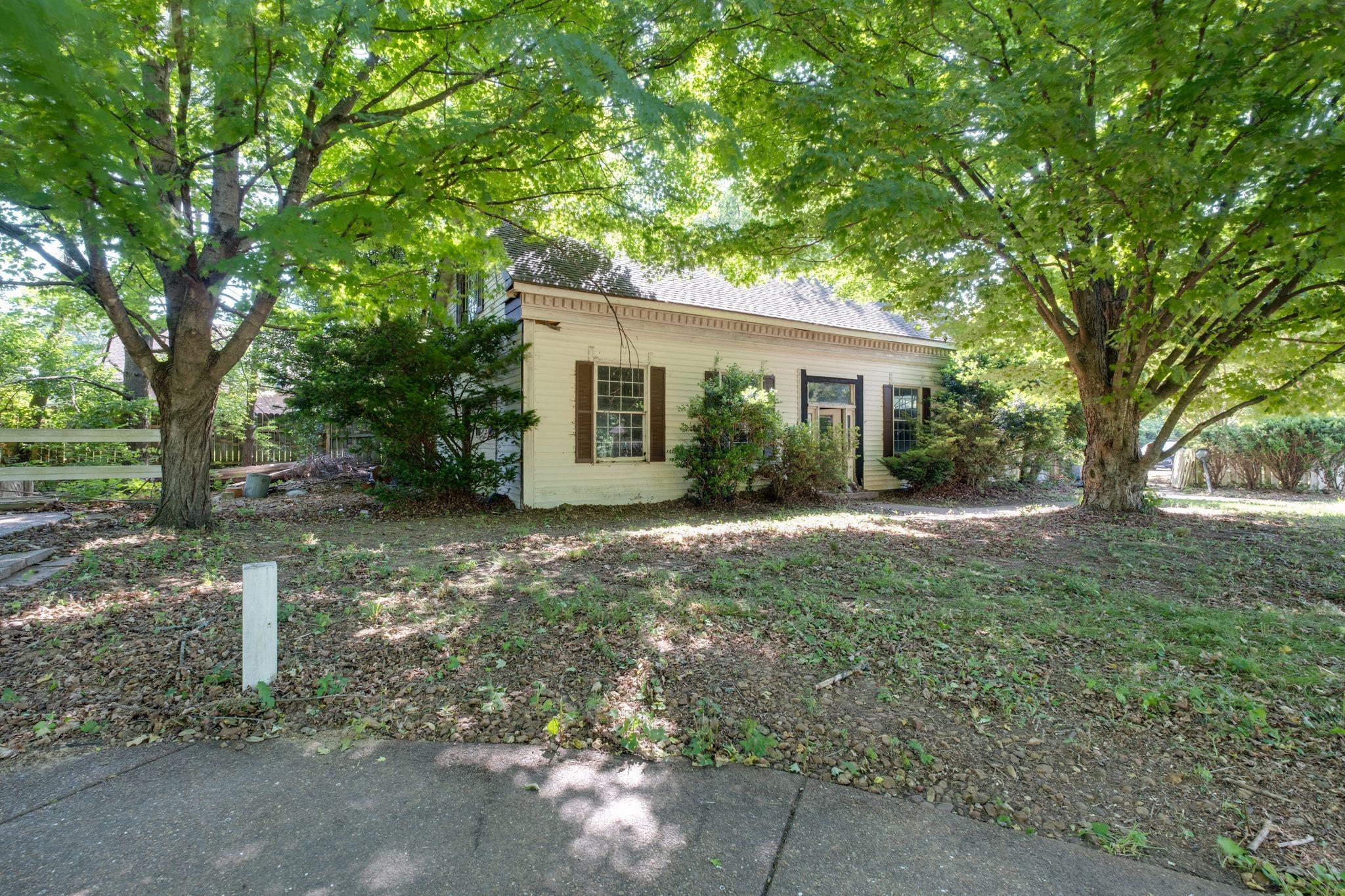 651 Old Lebanon Dirt Rd Property Photo 44