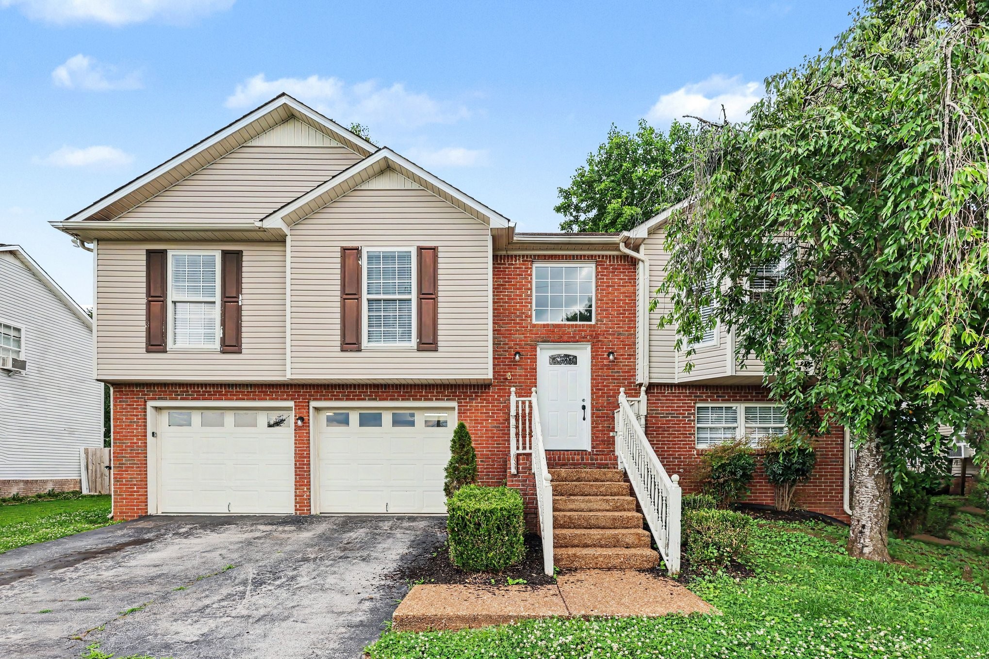 1608 Lillian Cir
