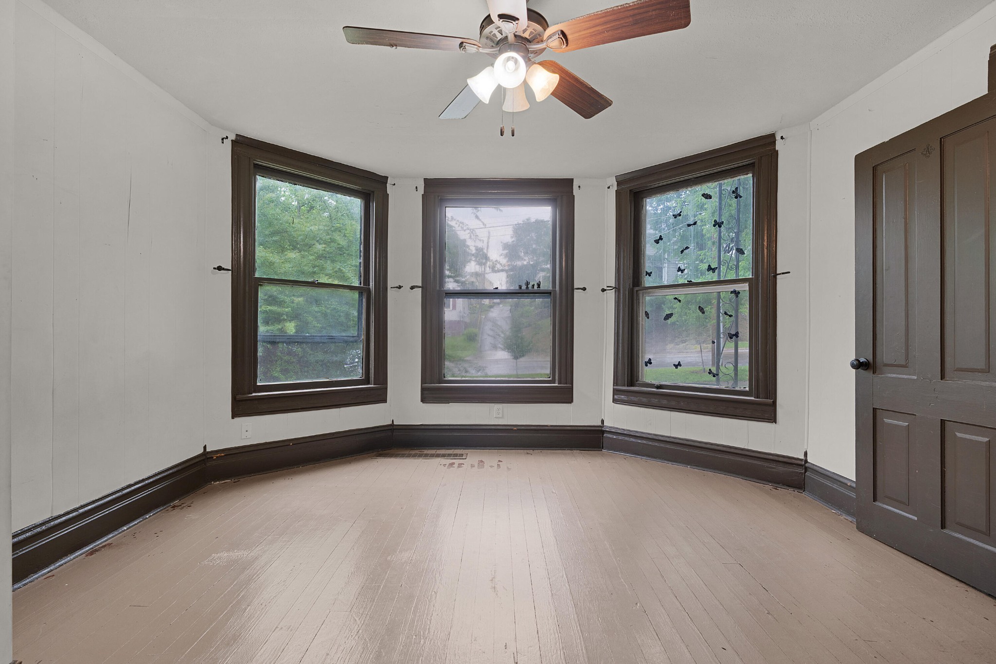 812 E 10th Street Property Photo 14