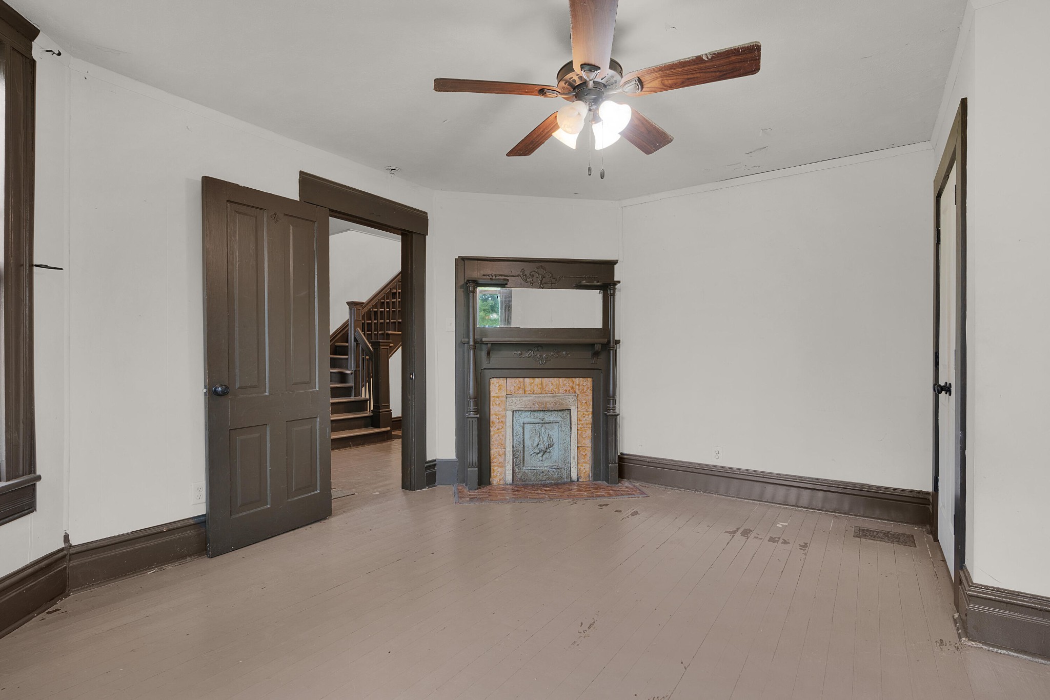 812 E 10th Street Property Photo 15