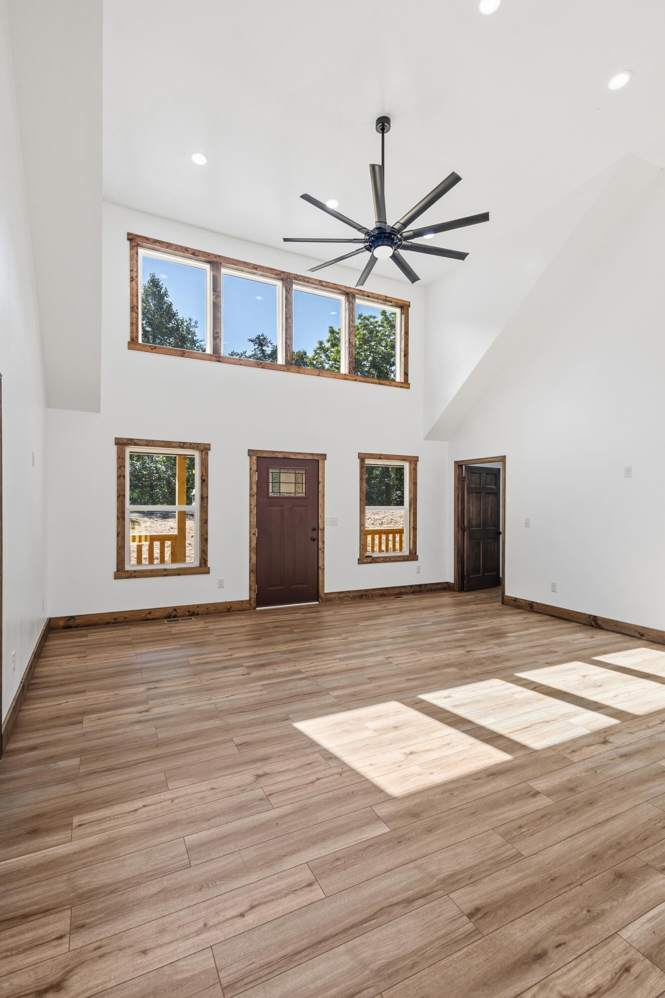2377 Porch Rock Road Property Photo 4