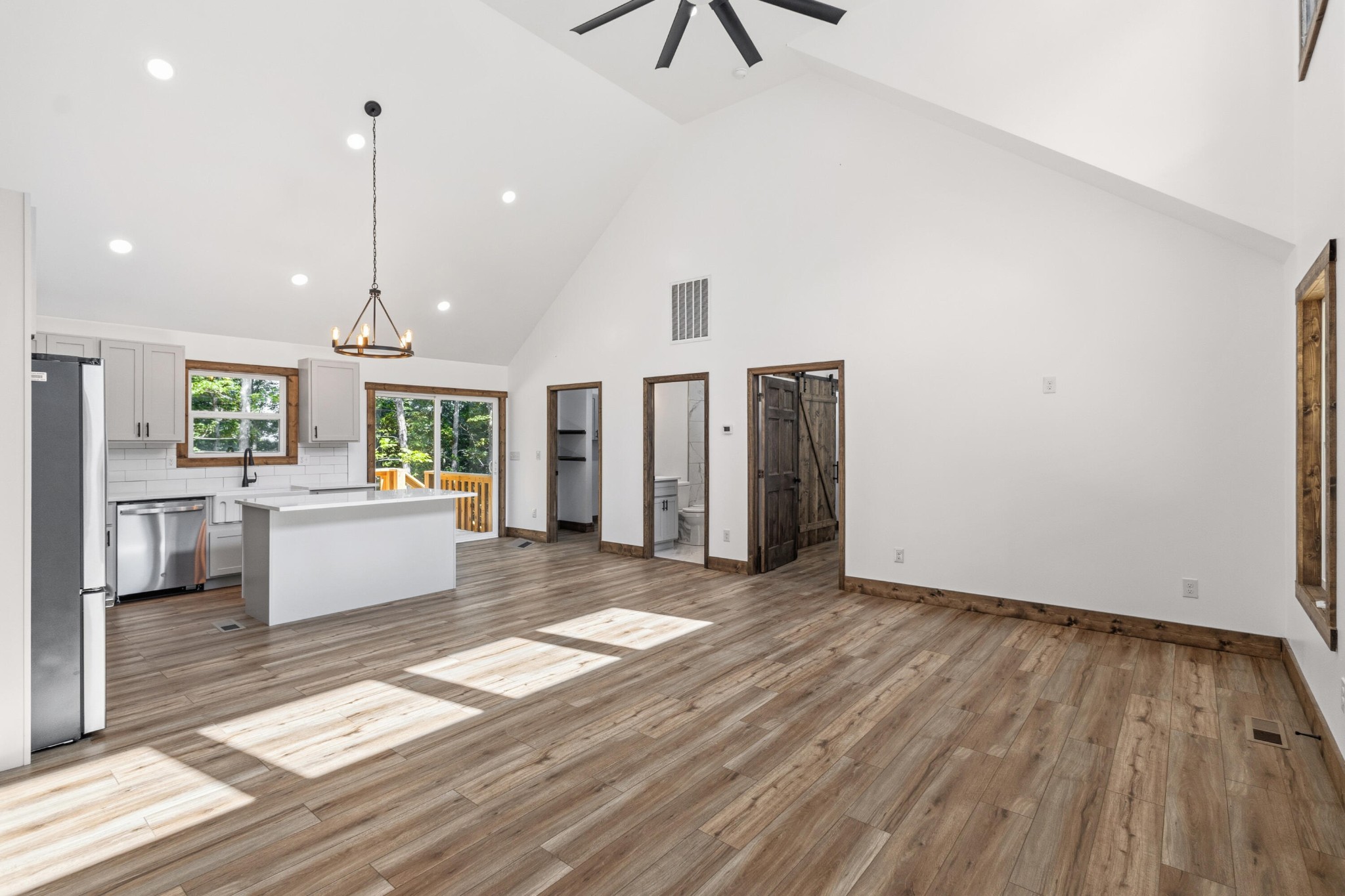 2377 Porch Rock Road Property Photo 6