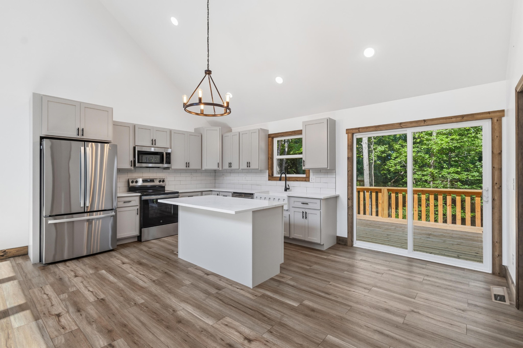 2377 Porch Rock Road Property Photo 8