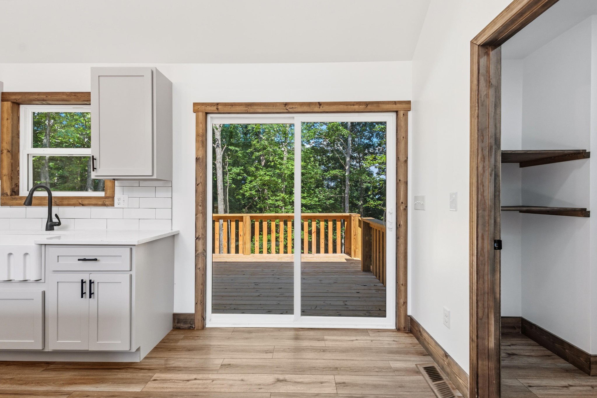 2377 Porch Rock Road Property Photo 12