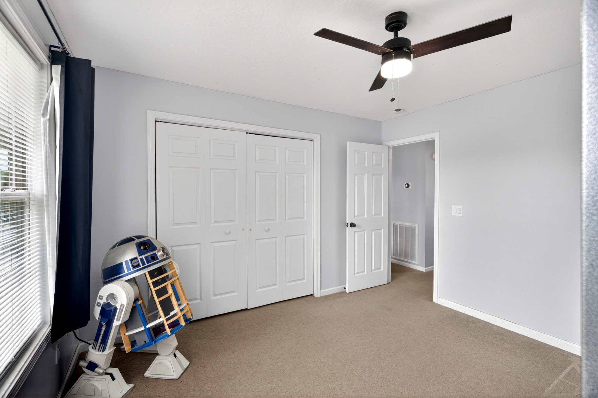 3911 Kings Ct Property Photo 17