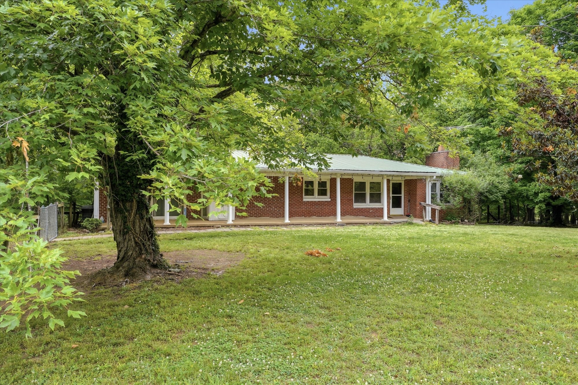 1072 Highway 96 Property Photo 1