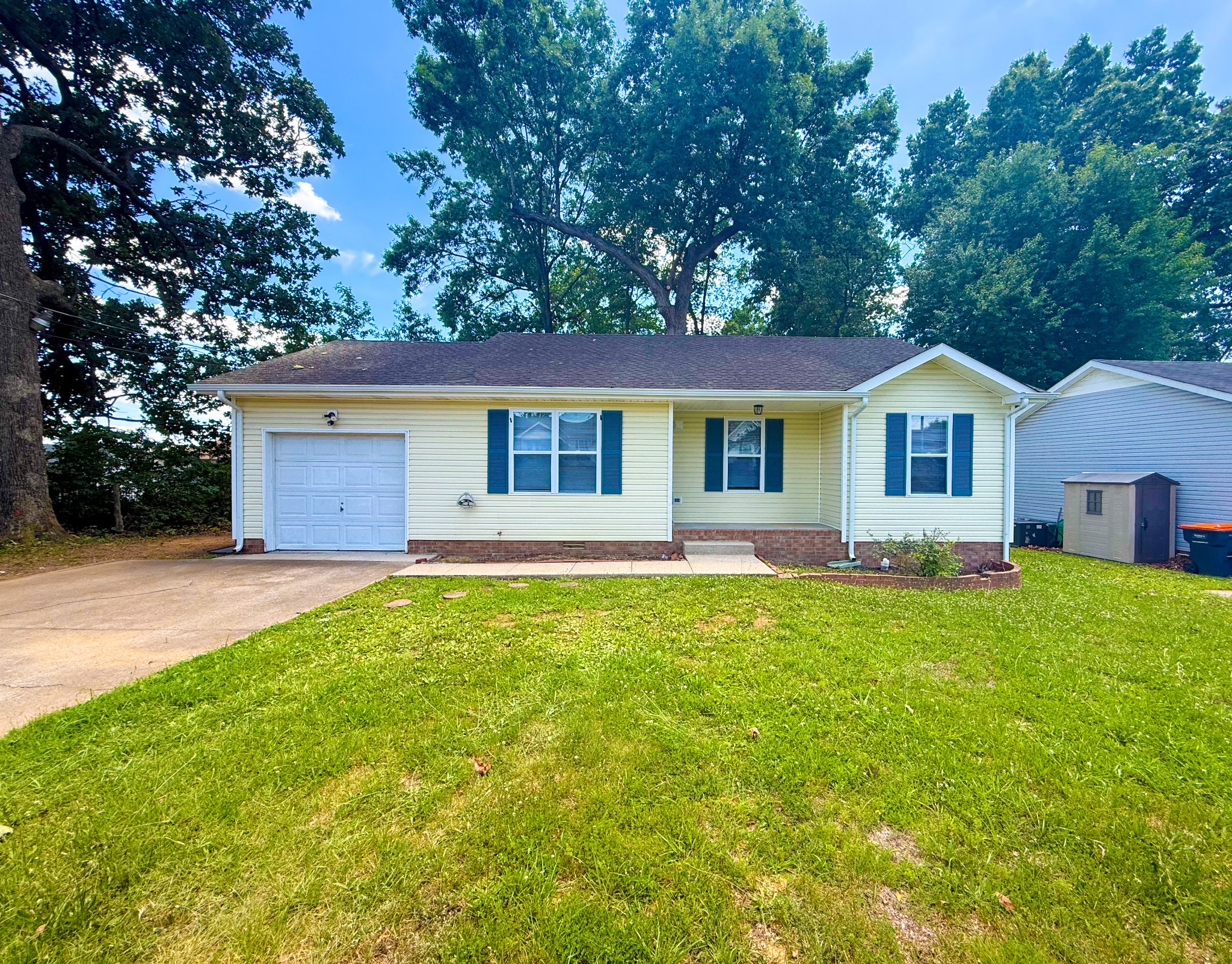 952 Princeton Dr